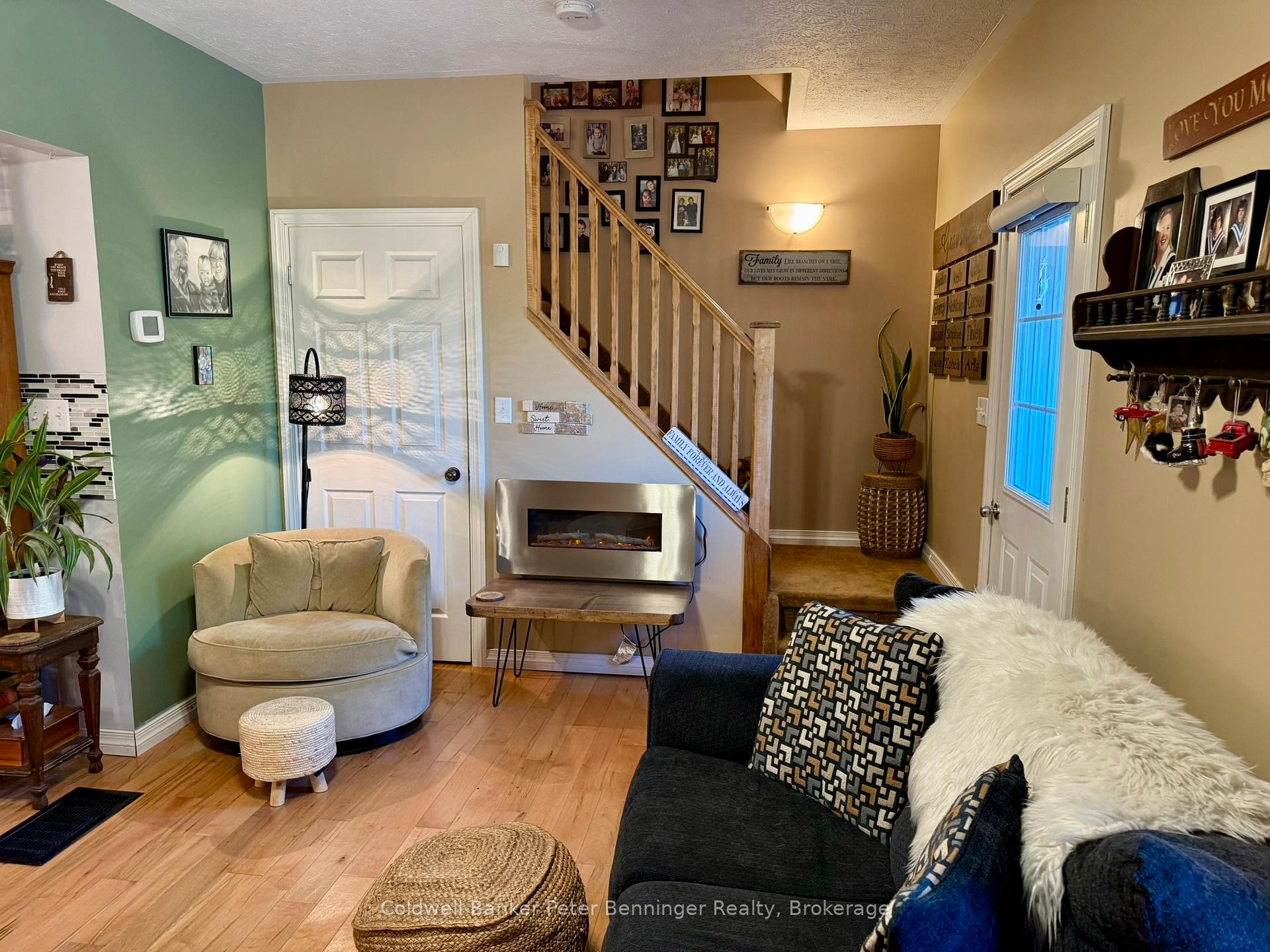 Photo 5 of 35 King Street, Brockton — HOMEH