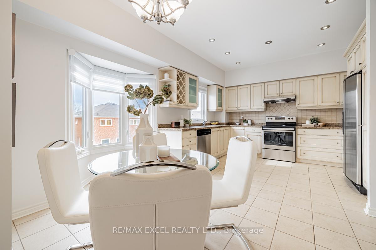 Photo 7 of 91 Thornway Avenue, Vaughan, Brownridge — HOMEH