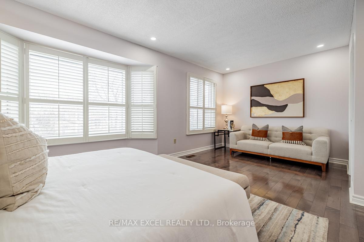 Photo 13 of 91 Thornway Avenue, Vaughan, Brownridge — HOMEH