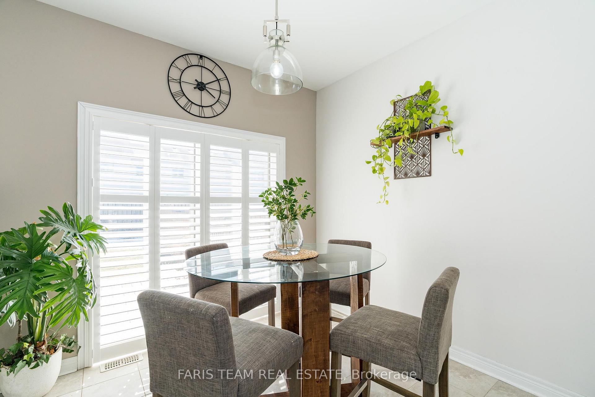 Photo 4 of 89 Pearcey Crescent, Barrie, West Bayfield — HOMEH