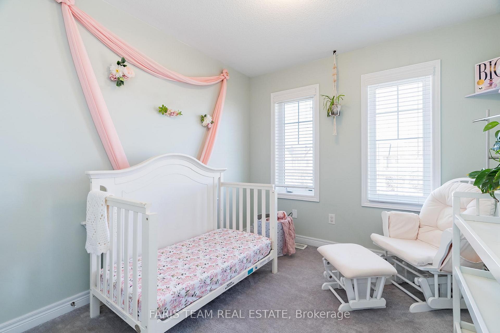 Photo 10 of 89 Pearcey Crescent, Barrie, West Bayfield — HOMEH