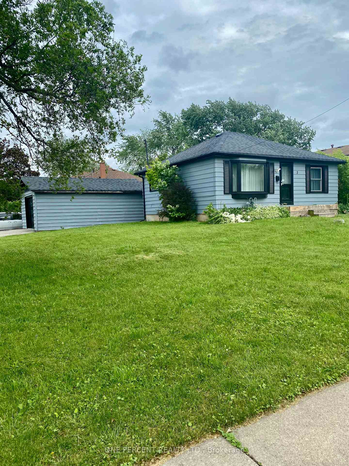 Photo 1 of 3 Maitland Avenue, Hamilton, Greeningdon — HOMEH