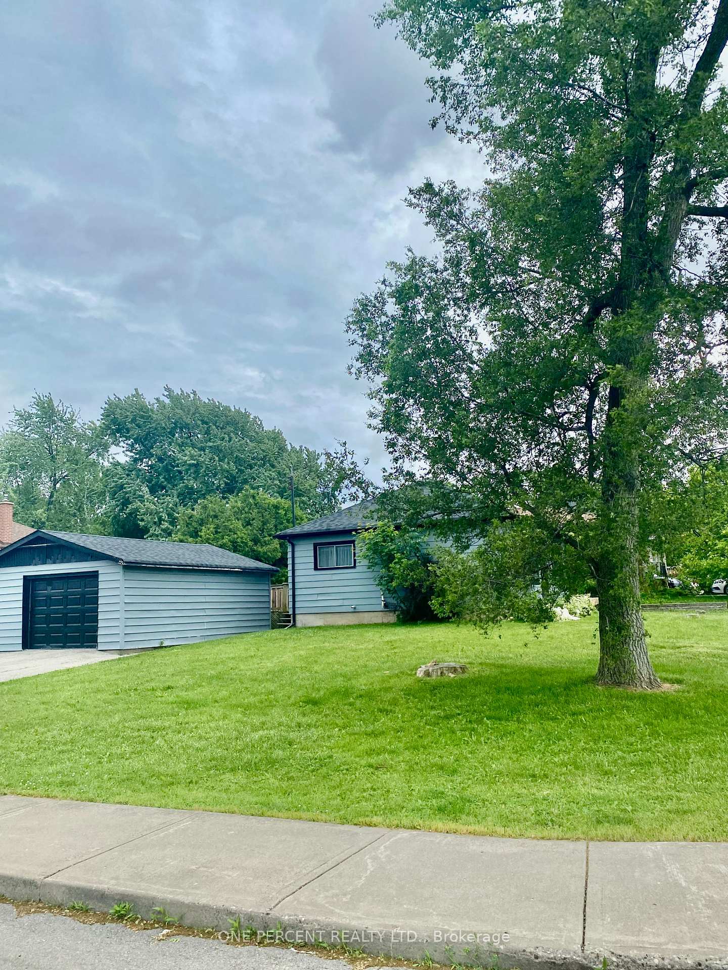 Photo 2 of 3 Maitland Avenue, Hamilton, Greeningdon — HOMEH
