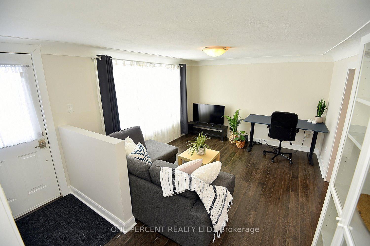 Photo 6 of 3 Maitland Avenue, Hamilton, Greeningdon — HOMEH