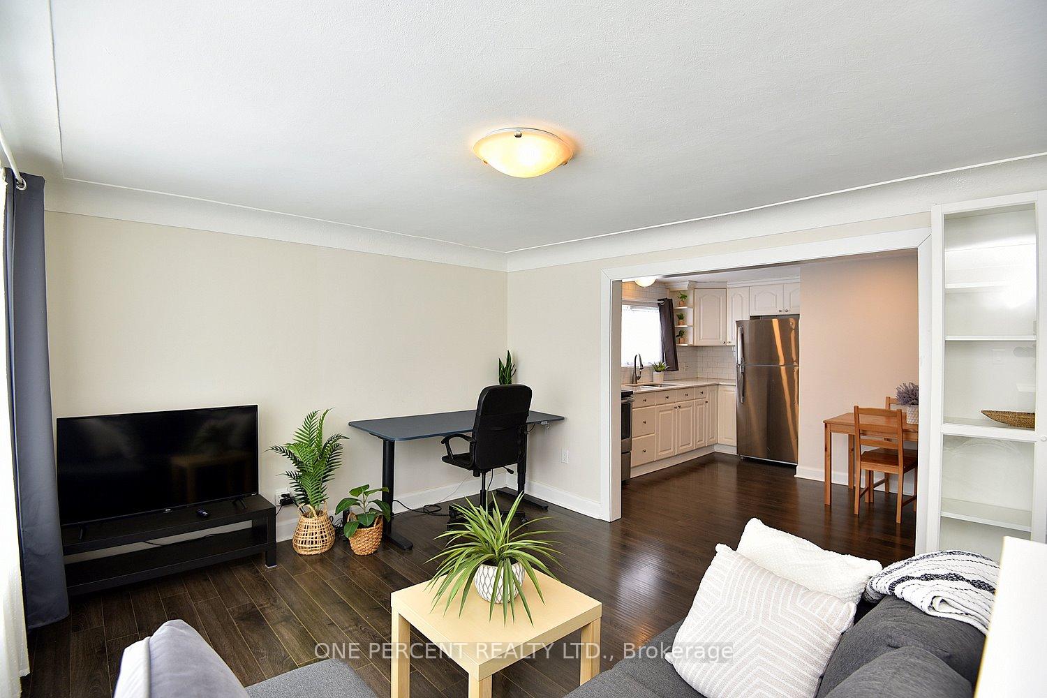 Photo 8 of 3 Maitland Avenue, Hamilton, Greeningdon — HOMEH