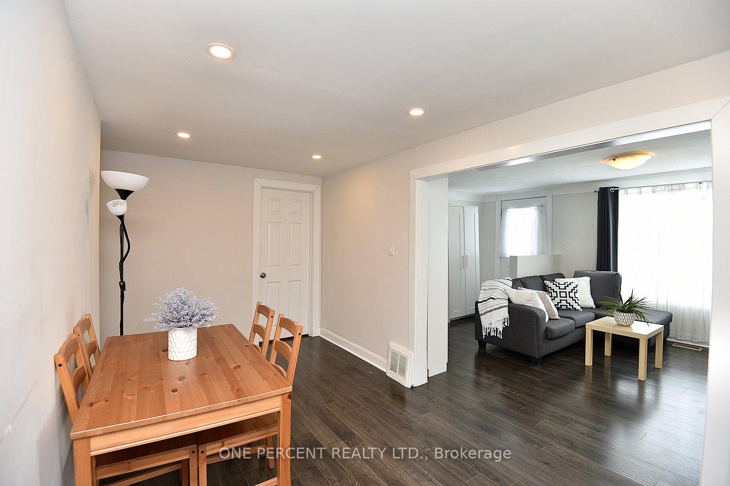 Photo 14 of 3 Maitland Avenue, Hamilton, Greeningdon — HOMEH