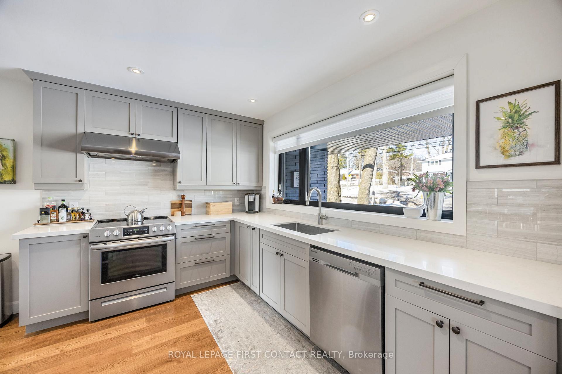 Photo 8 of 89 Letitia Street, Barrie, Sunnidale — HOMEH