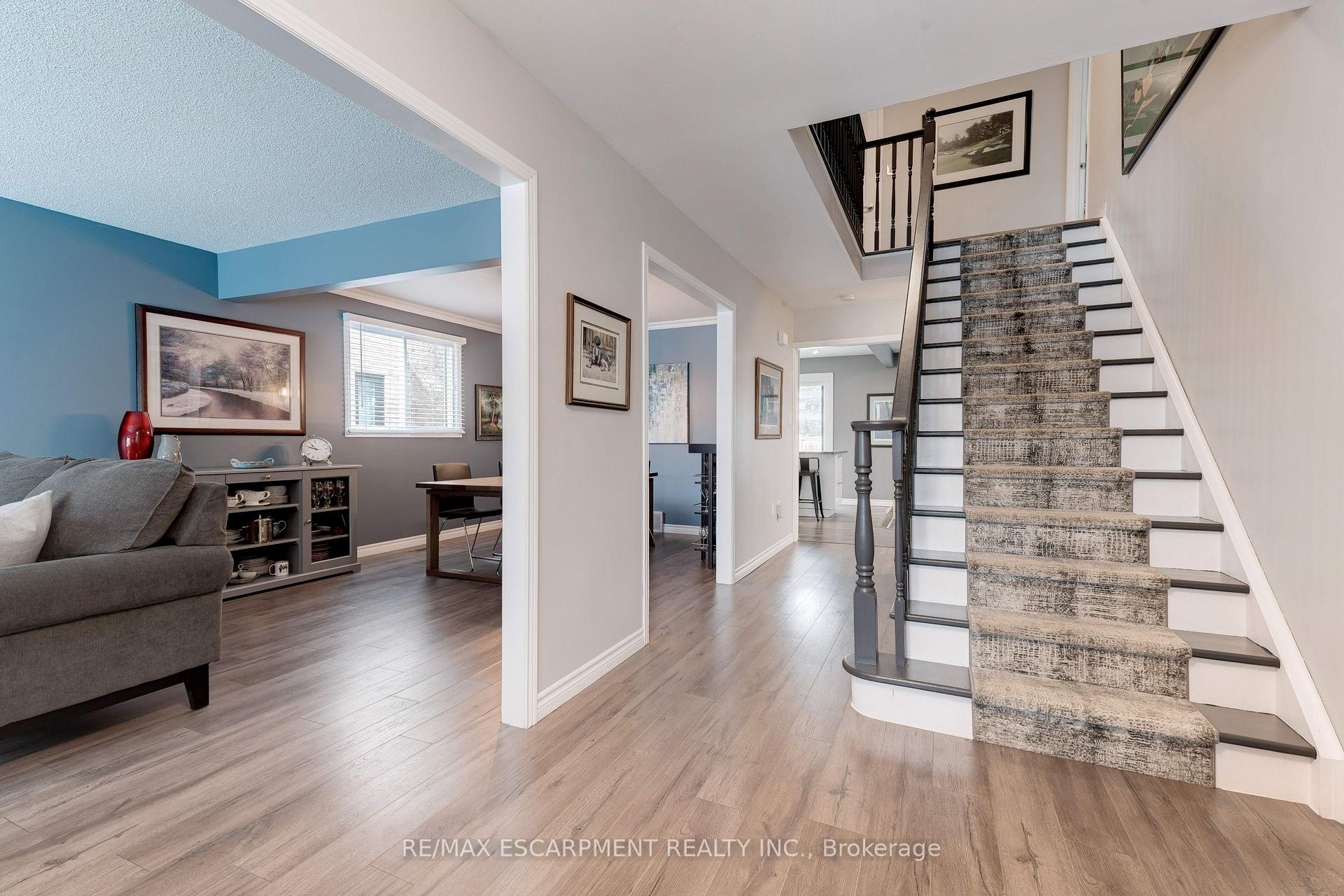 Photo 4 of 3436 Bristol Drive, Burlington, Palmer — HOMEH