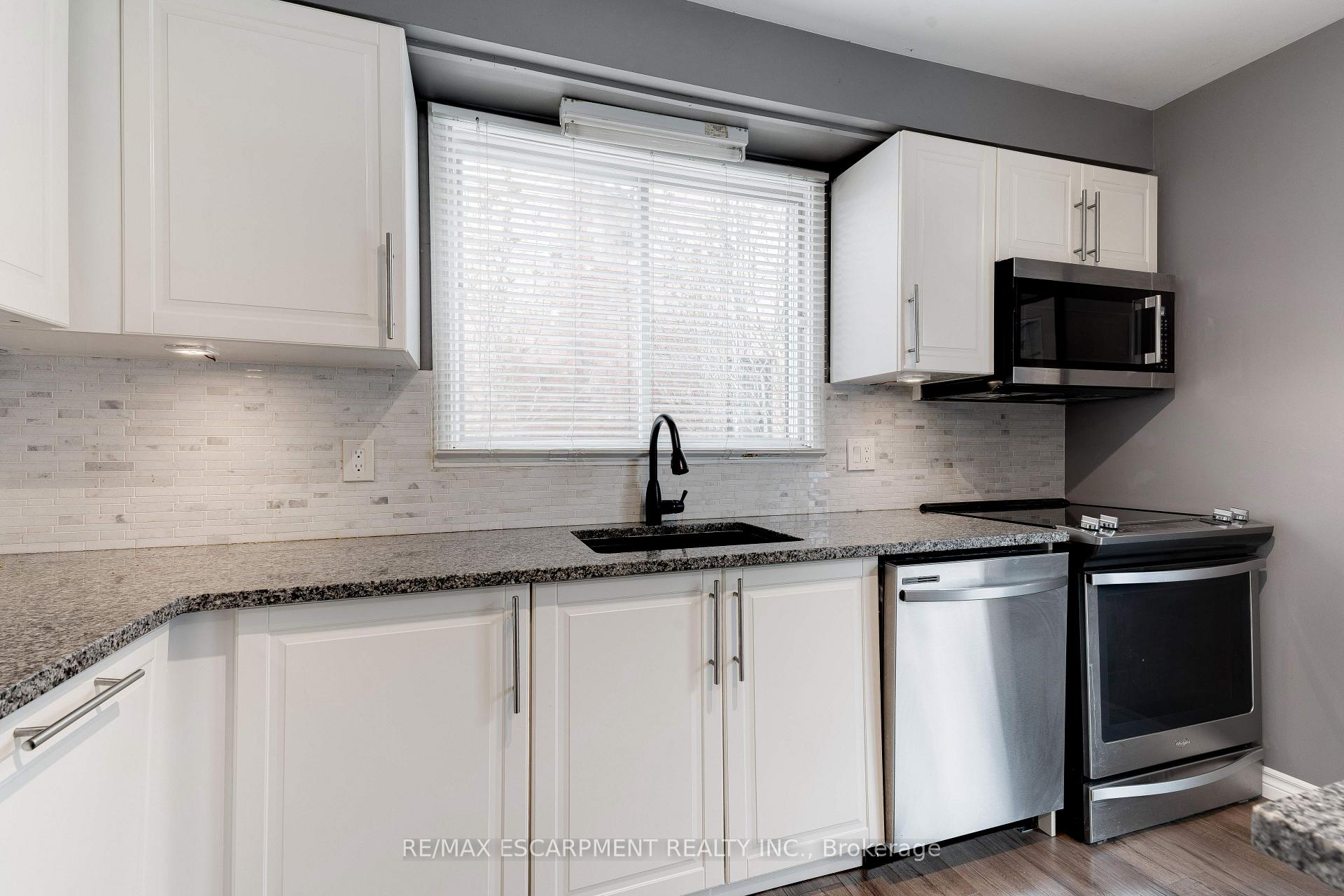 Photo 11 of 3436 Bristol Drive, Burlington, Palmer — HOMEH
