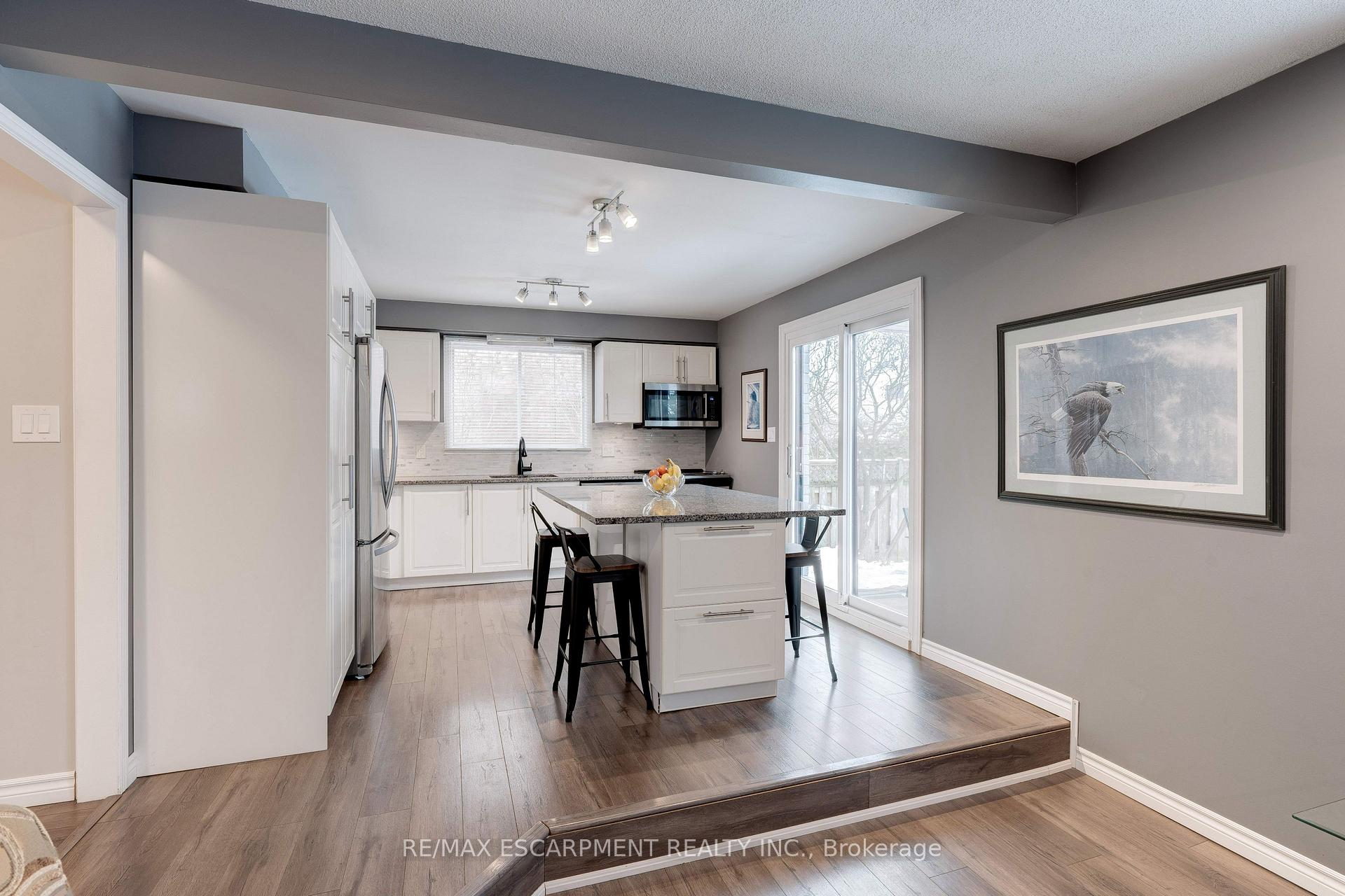 Photo 12 of 3436 Bristol Drive, Burlington, Palmer — HOMEH