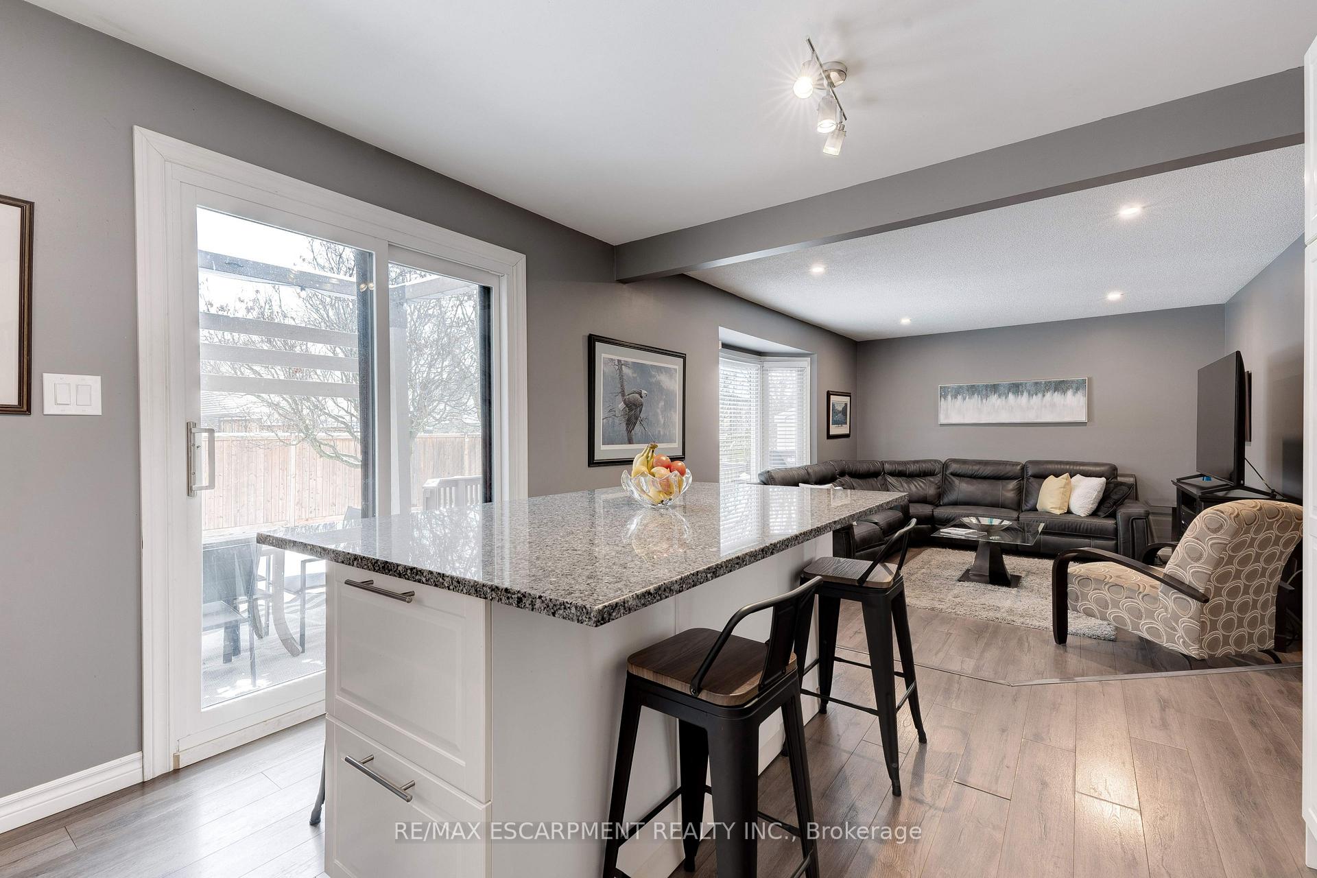 Photo 13 of 3436 Bristol Drive, Burlington, Palmer — HOMEH