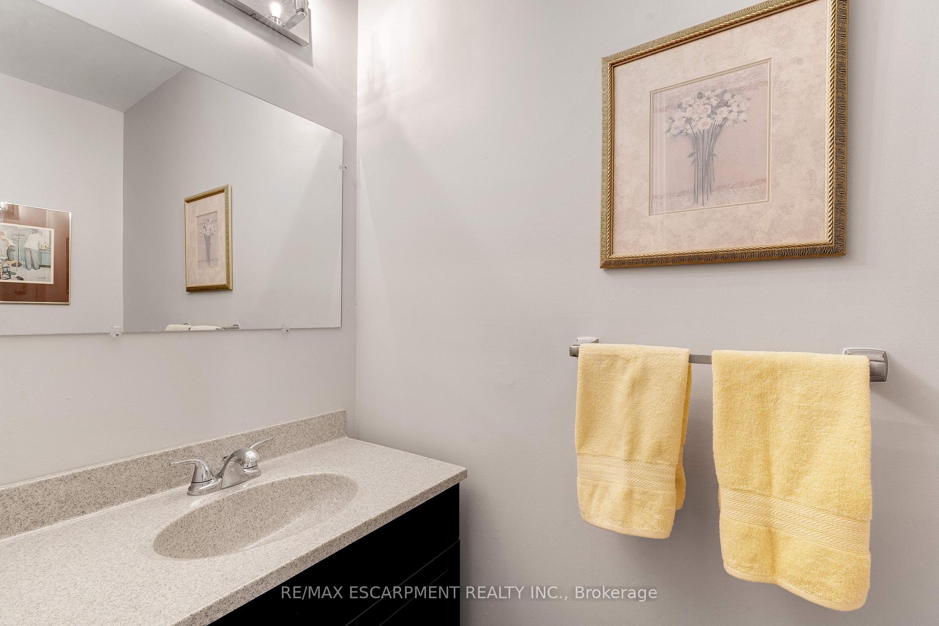 Photo 16 of 3436 Bristol Drive, Burlington, Palmer — HOMEH