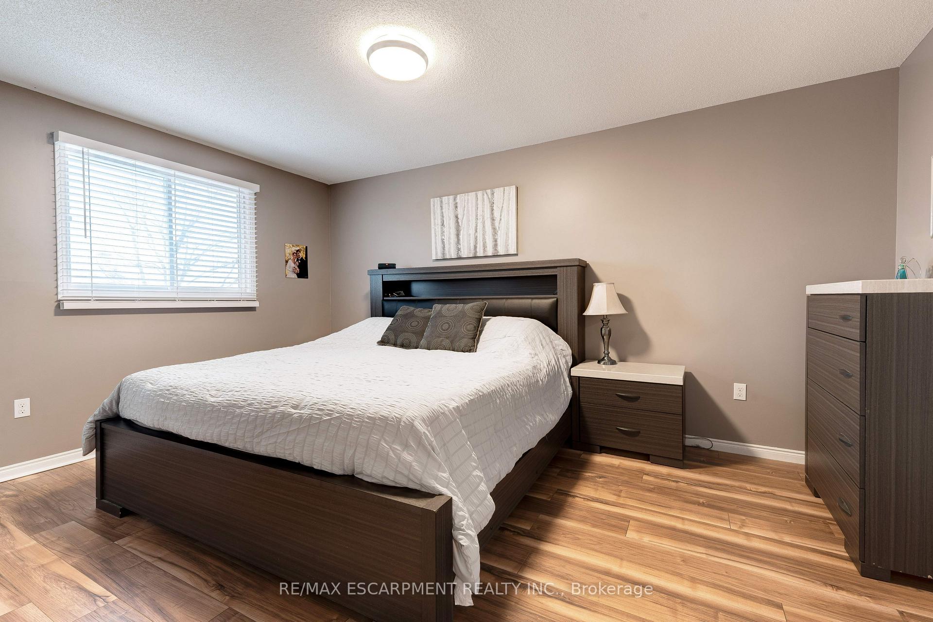 Photo 17 of 3436 Bristol Drive, Burlington, Palmer — HOMEH