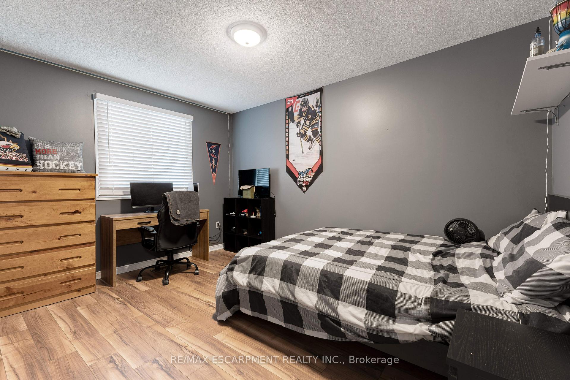 Photo 23 of 3436 Bristol Drive, Burlington, Palmer — HOMEH