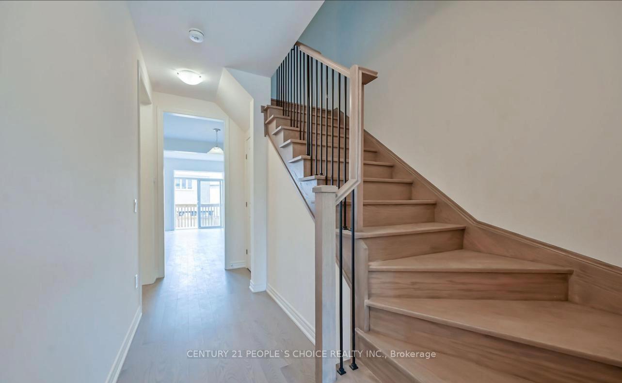 Photo 9 of 1091 Garner Road E, Hamilton, Meadowlands — HOMEH