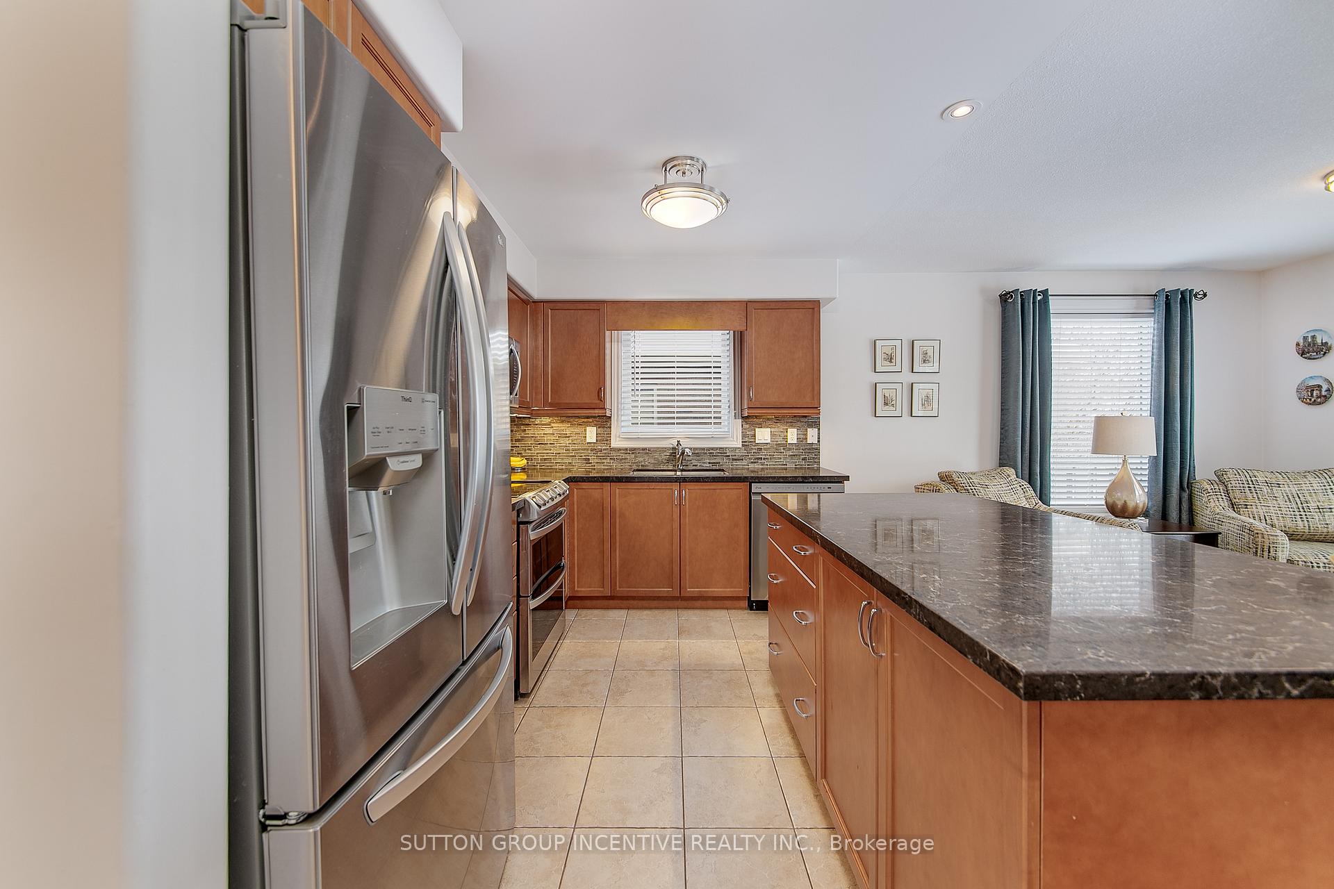 Photo 12 of 102 Seline Crescent, Barrie, Painswick South — HOMEH