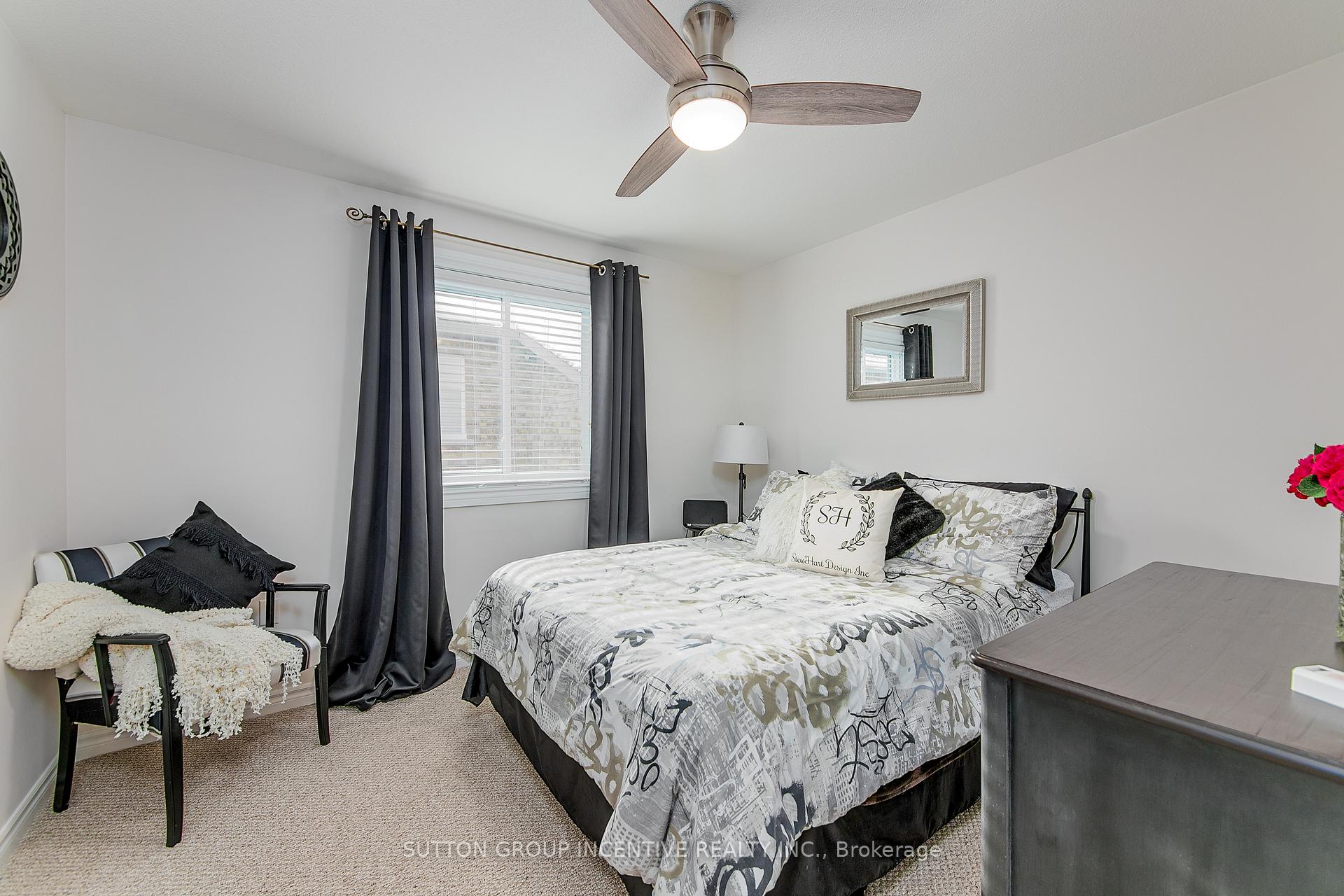 Photo 24 of 102 Seline Crescent, Barrie, Painswick South — HOMEH