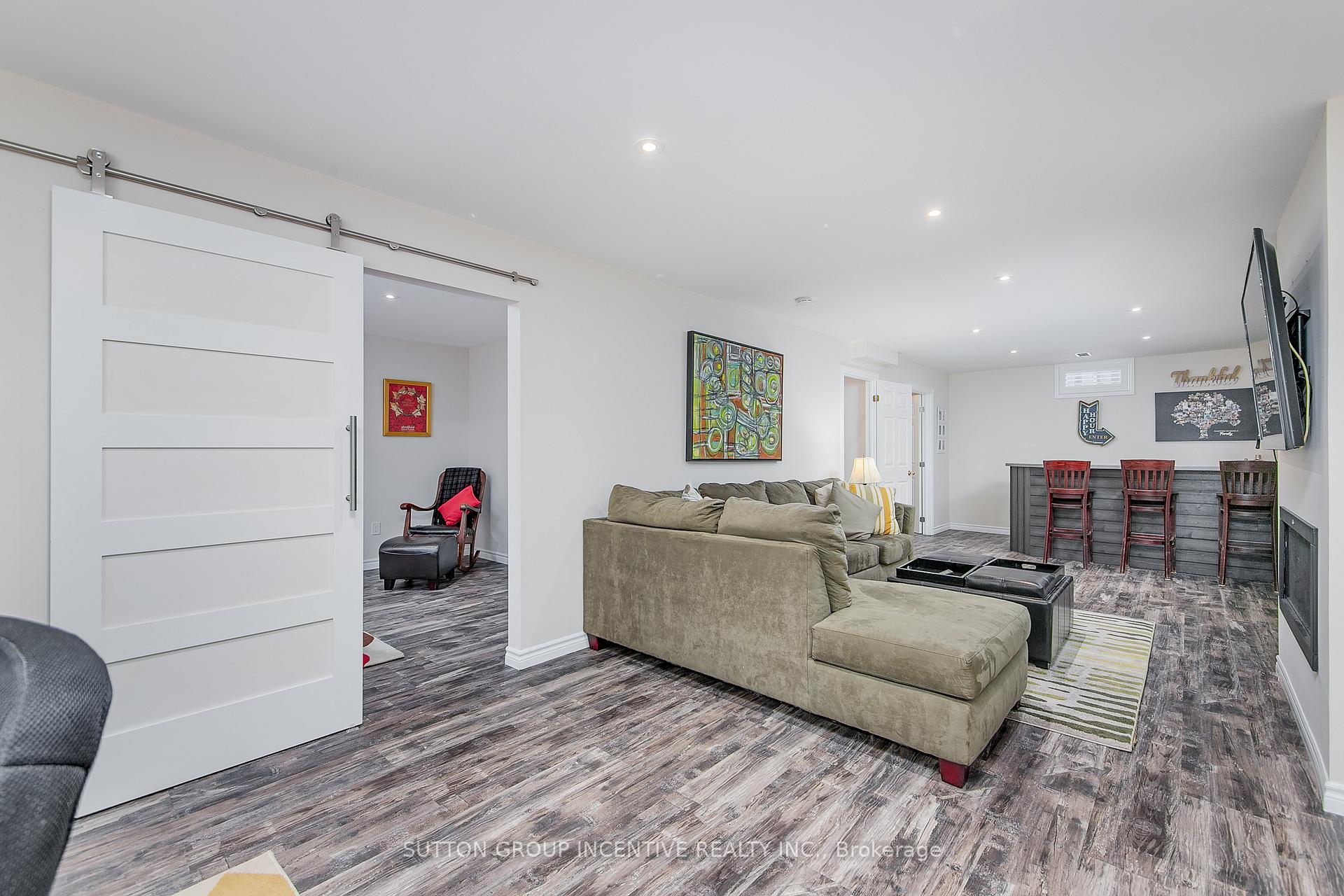 Photo 29 of 102 Seline Crescent, Barrie, Painswick South — HOMEH