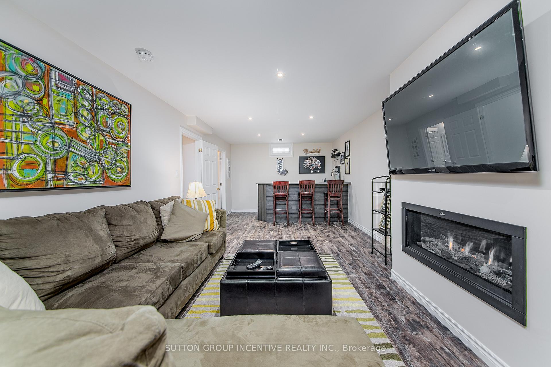 Photo 30 of 102 Seline Crescent, Barrie, Painswick South — HOMEH