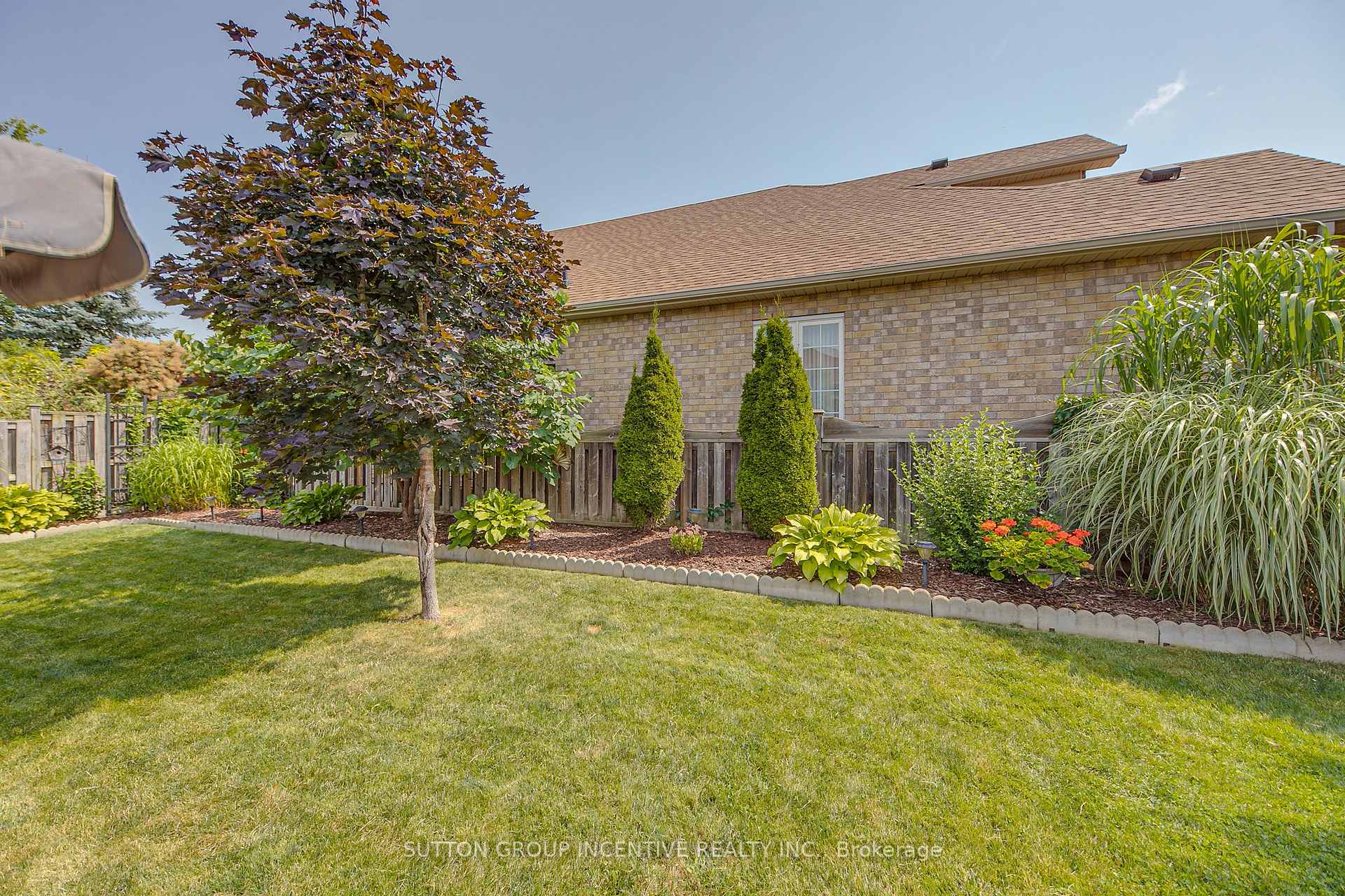 Photo 37 of 102 Seline Crescent, Barrie, Painswick South — HOMEH