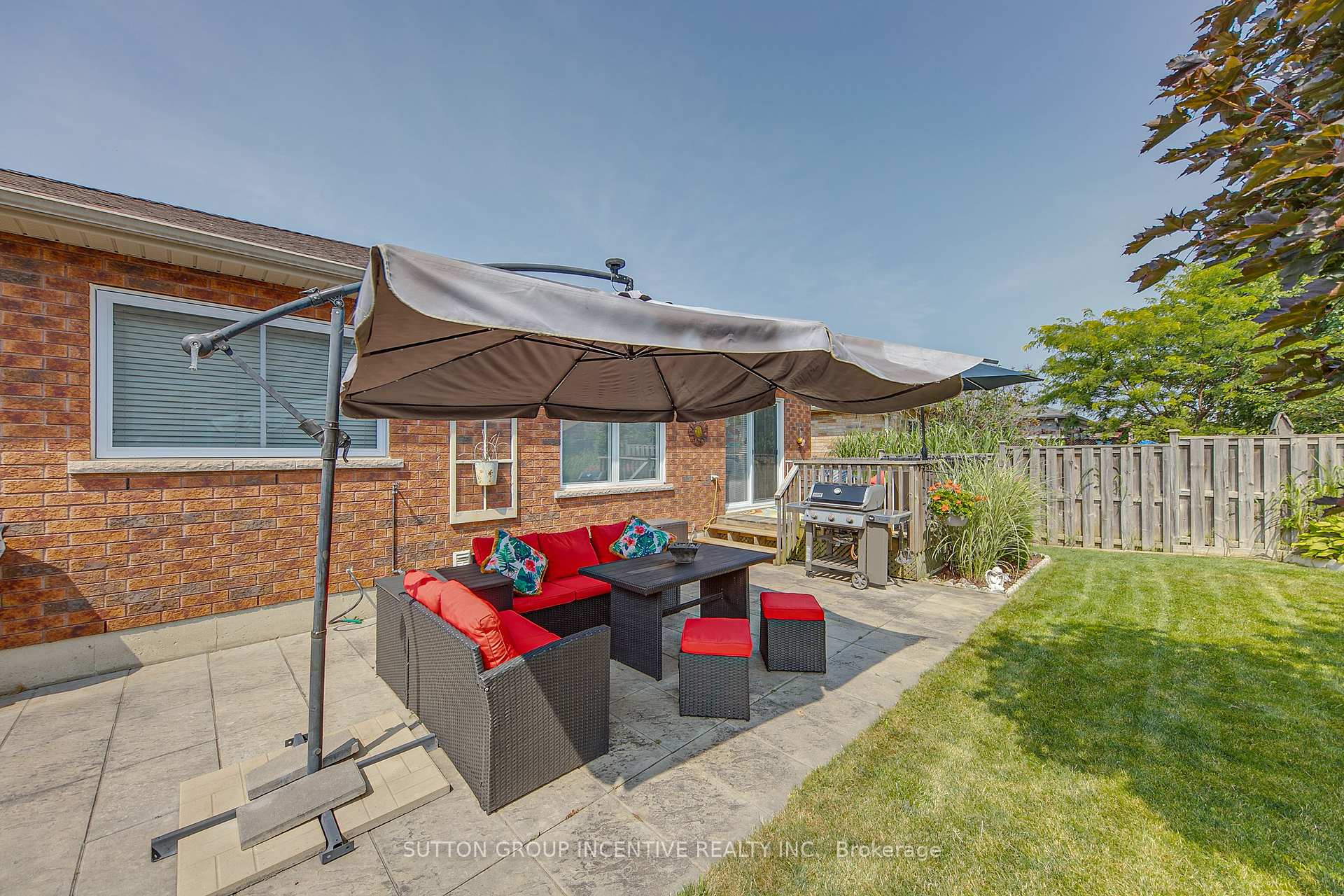 Photo 38 of 102 Seline Crescent, Barrie, Painswick South — HOMEH