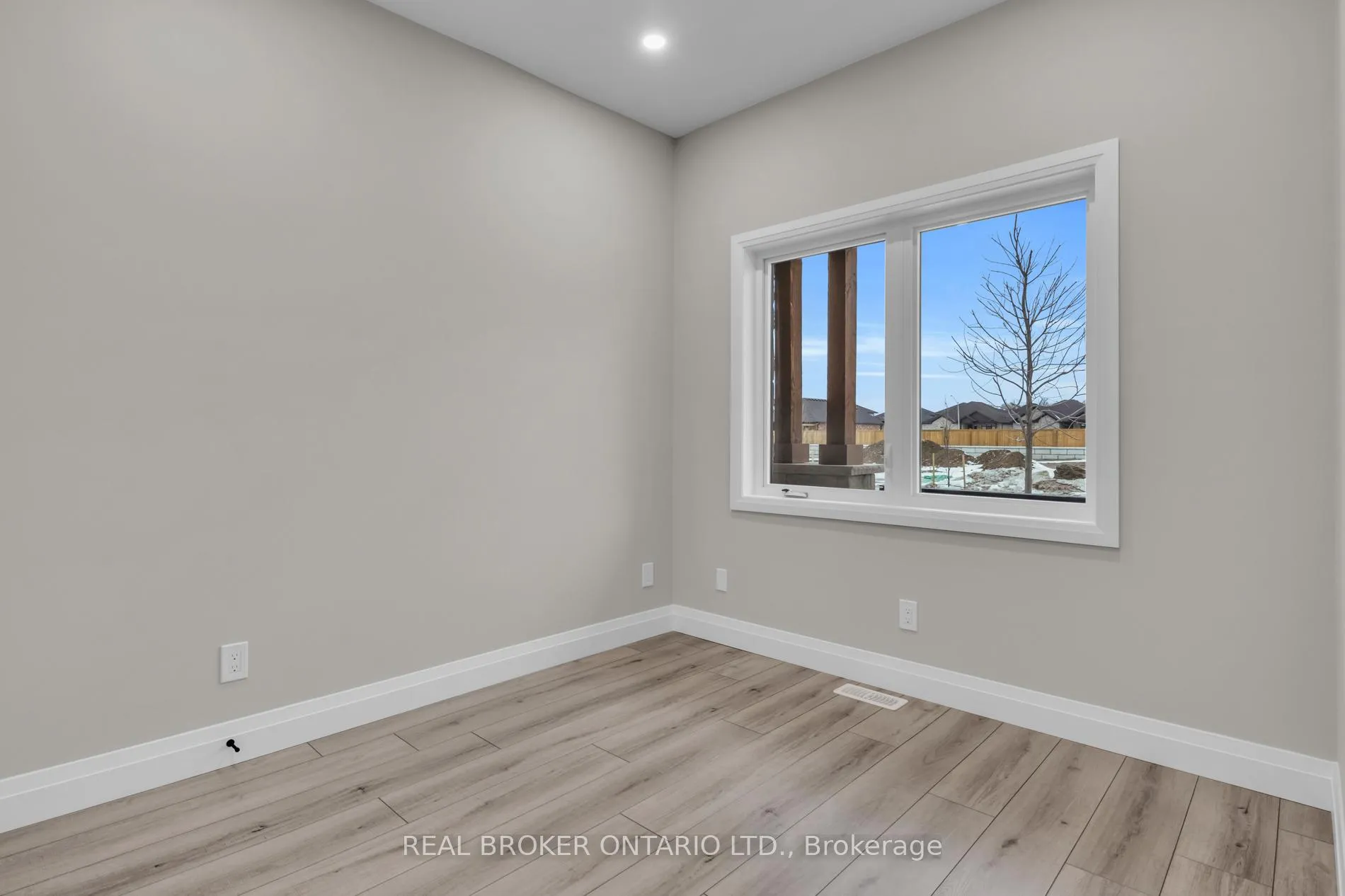 Photo 10 of Unit 27, 29 Weymouth Street, Woolwich, Confederation Heights — HOMEH