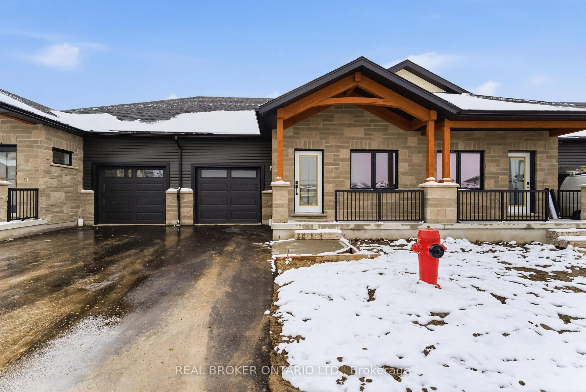 Photo 2 of Unit 27, 29 Weymouth Street, Woolwich, Confederation Heights — HOMEH