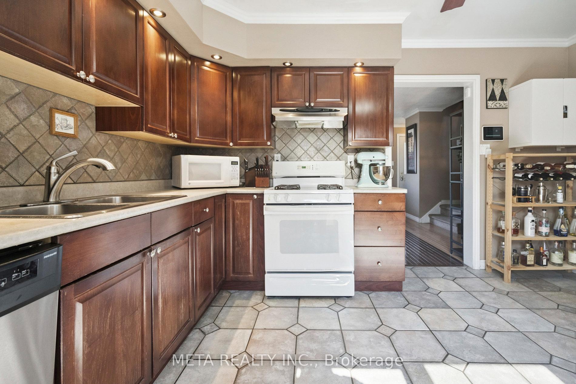 Photo 7 of 159 St. Andrews Drive, Hamilton, Vincent — HOMEH