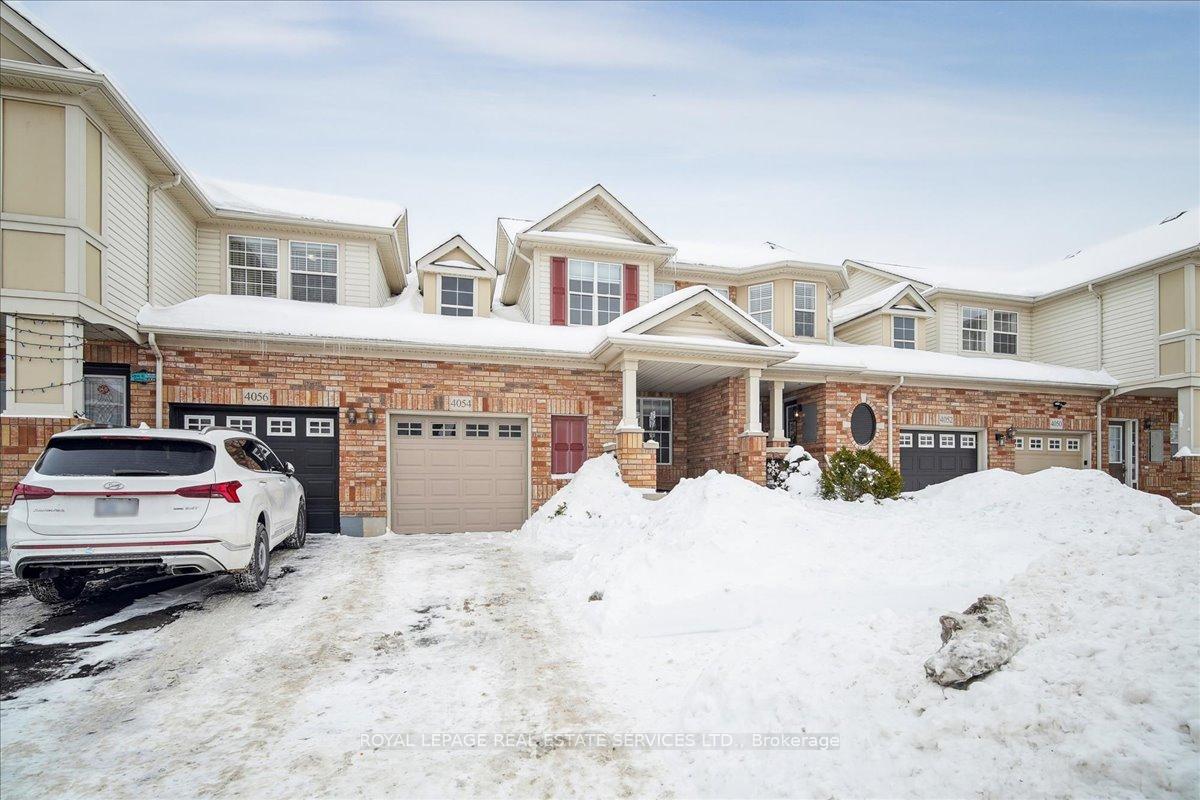 Photo 3 of 4054 Donnic Drive, Burlington, Alton — HOMEH