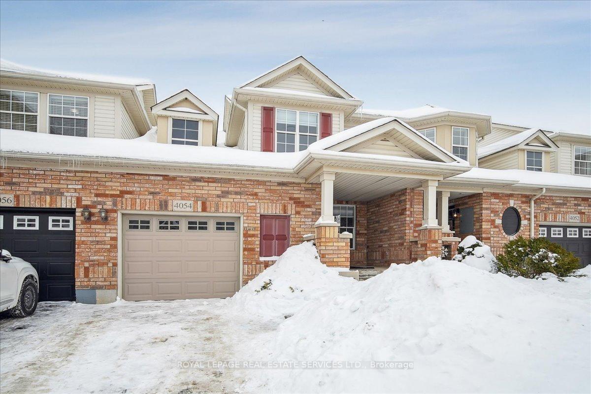 Photo 4 of 4054 Donnic Drive, Burlington, Alton — HOMEH