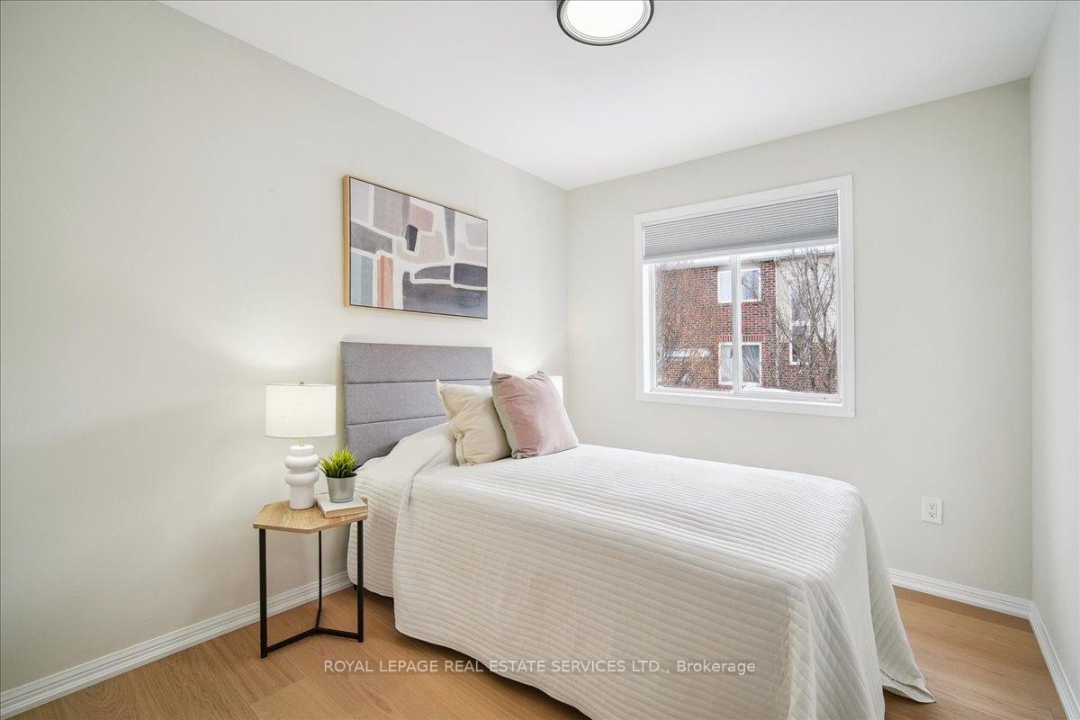 Photo 15 of 4054 Donnic Drive, Burlington, Alton — HOMEH