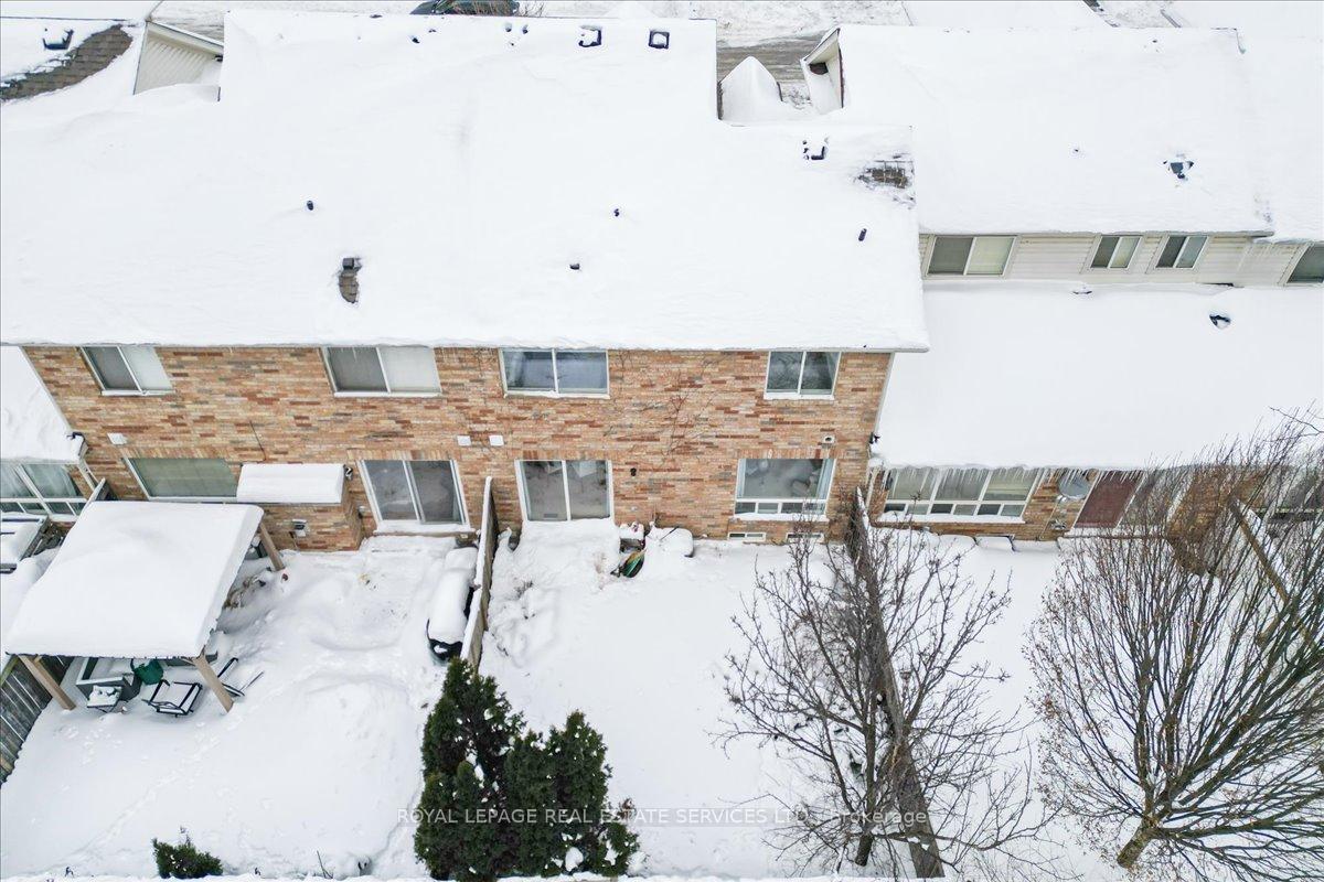 Photo 25 of 4054 Donnic Drive, Burlington, Alton — HOMEH