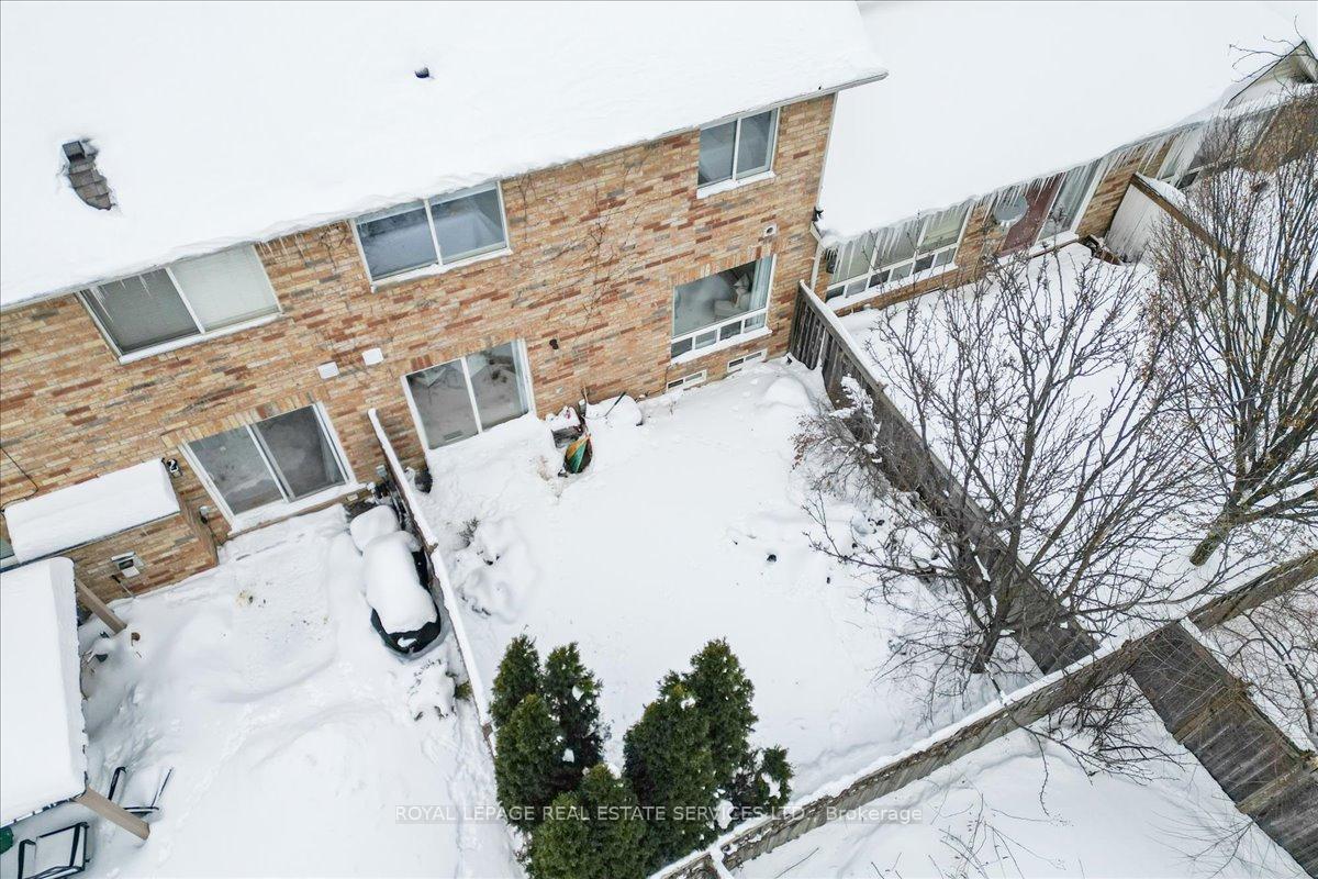 Photo 26 of 4054 Donnic Drive, Burlington, Alton — HOMEH