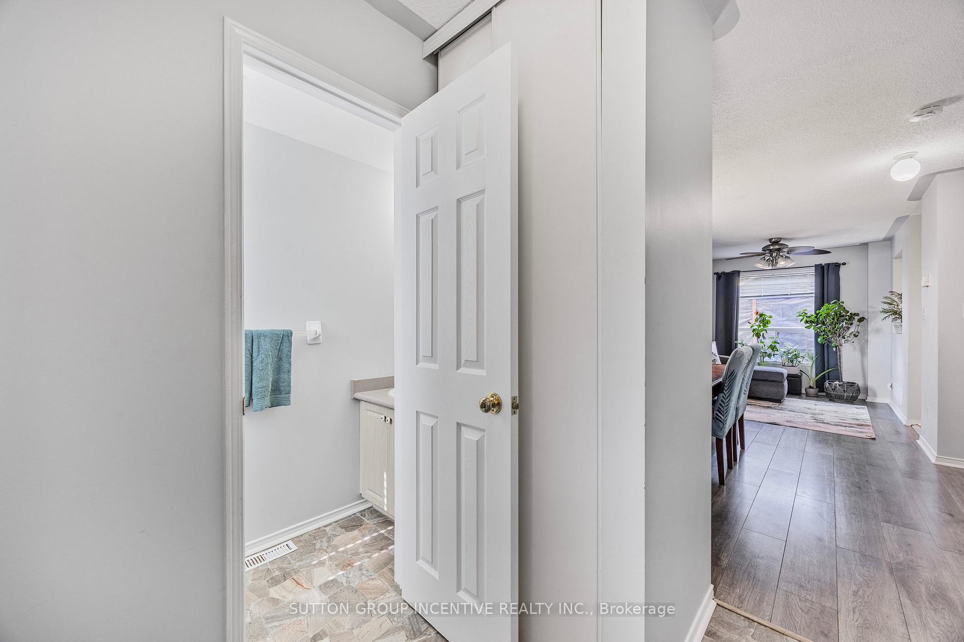 Photo 5 of 54 Gadwall Avenue, Barrie, Painswick South — HOMEH