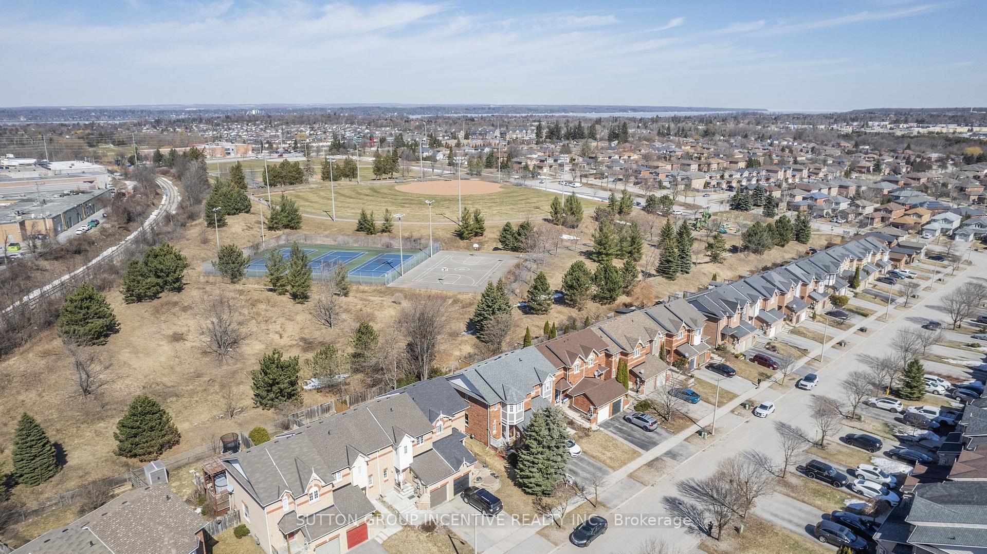 Photo 24 of 54 Gadwall Avenue, Barrie, Painswick South — HOMEH