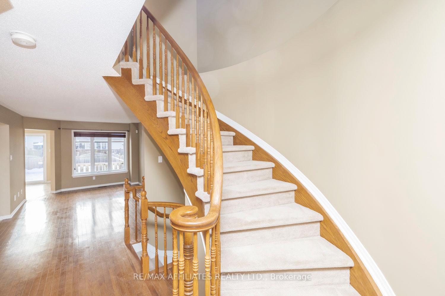 Photo 4 of 306 Berrigan Drive, Ottawa, Barrhaven - Longfields — HOMEH