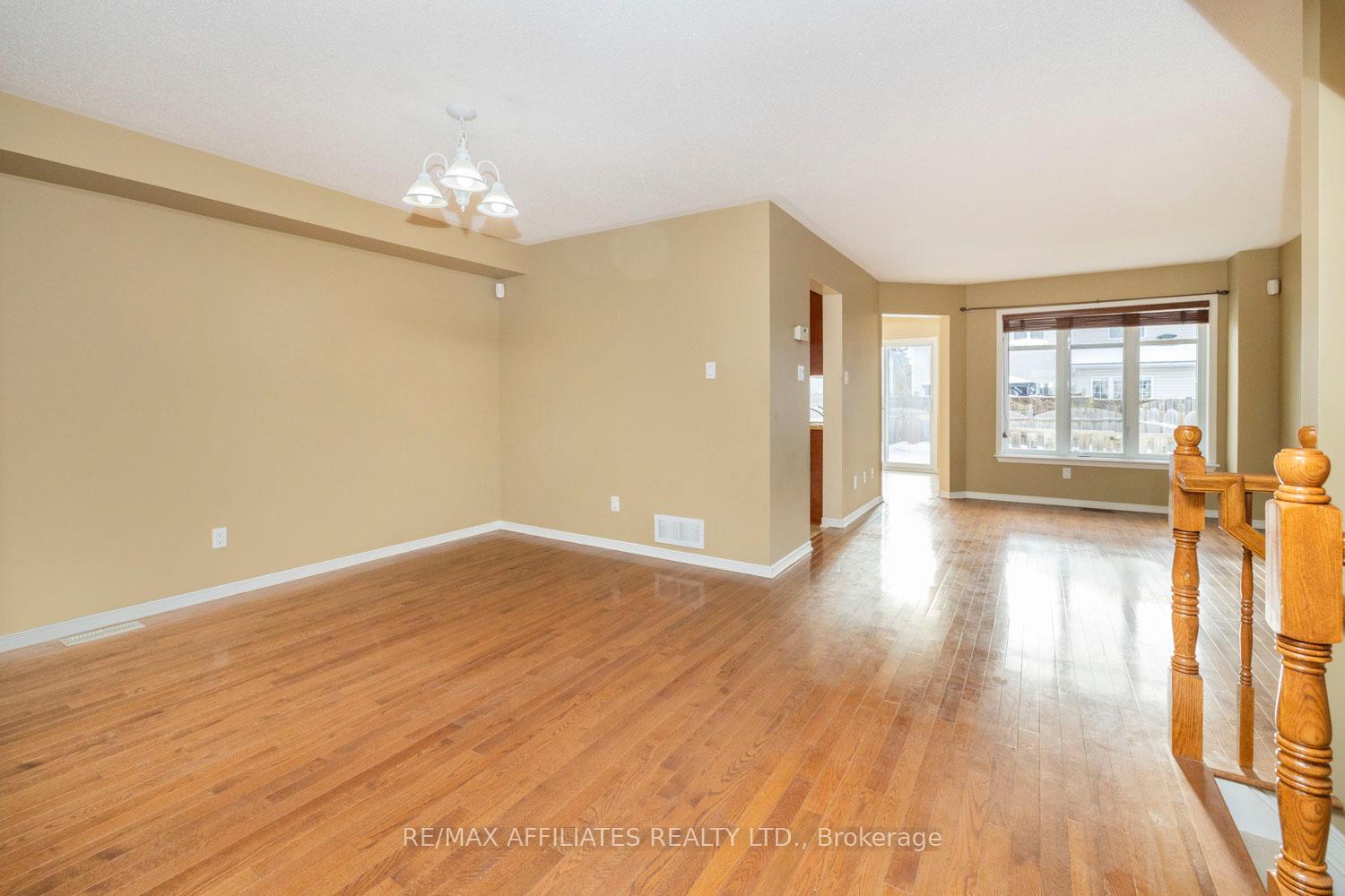 Photo 7 of 306 Berrigan Drive, Ottawa, Barrhaven - Longfields — HOMEH
