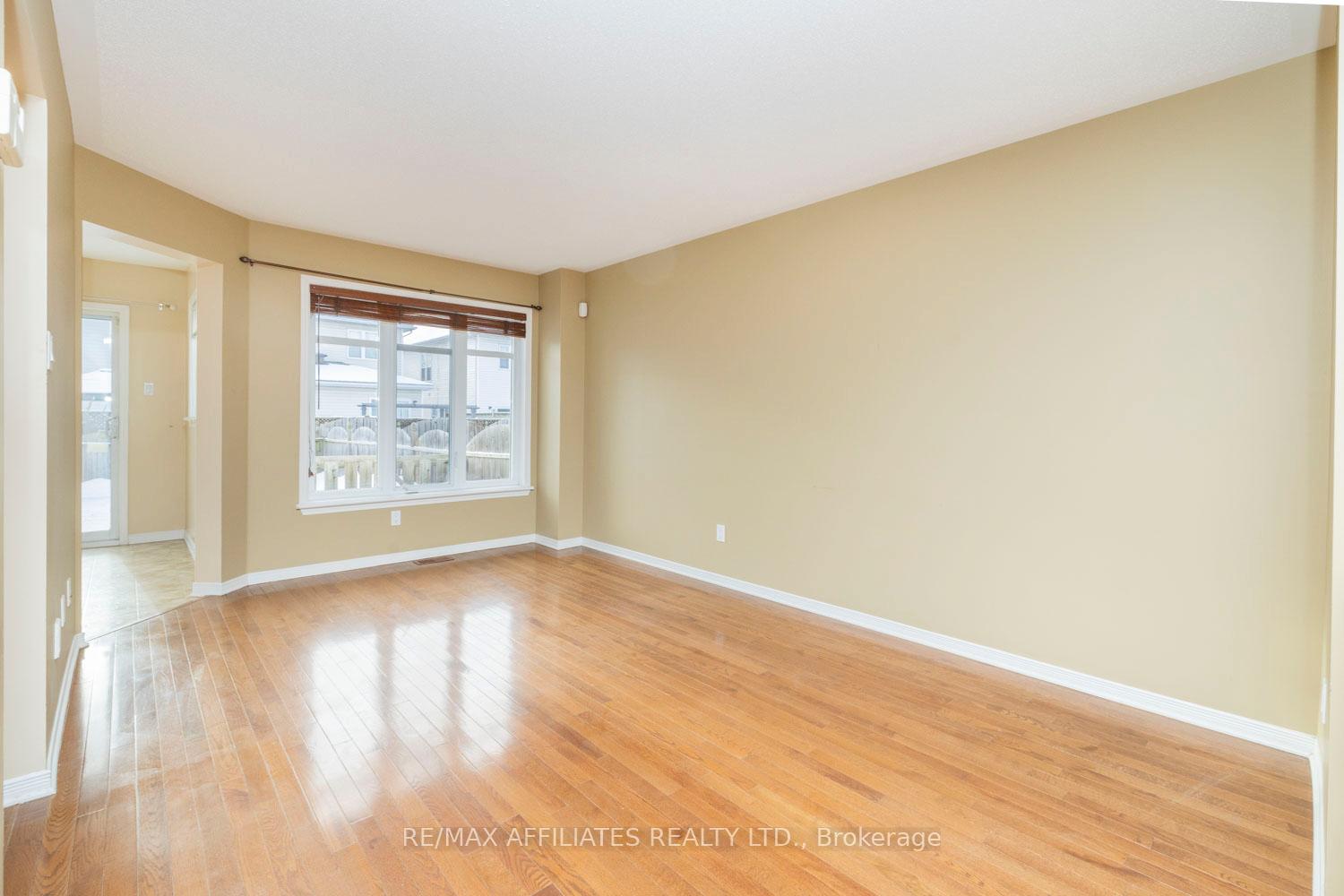 Photo 10 of 306 Berrigan Drive, Ottawa, Barrhaven - Longfields — HOMEH