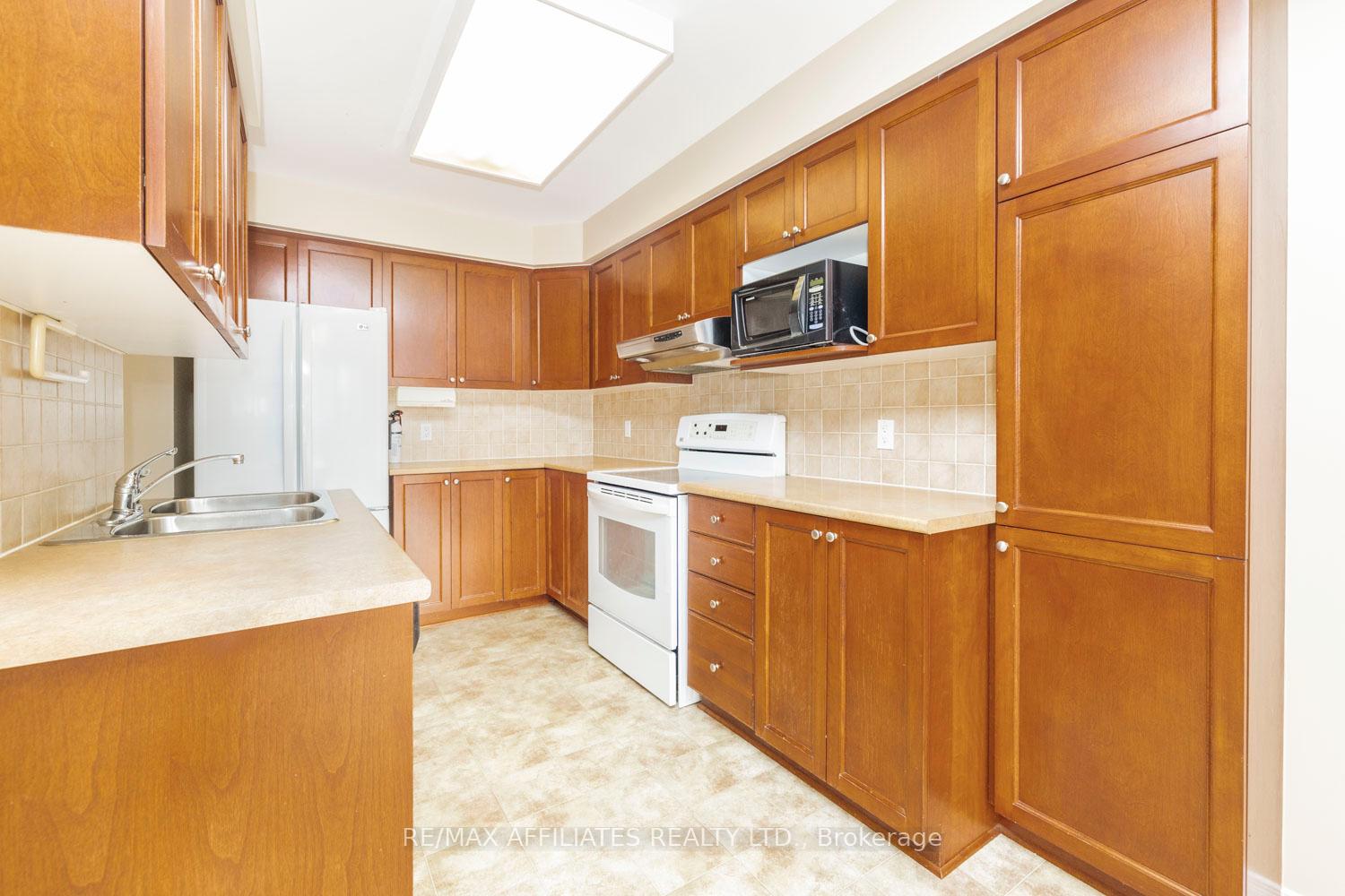 Photo 14 of 306 Berrigan Drive, Ottawa, Barrhaven - Longfields — HOMEH