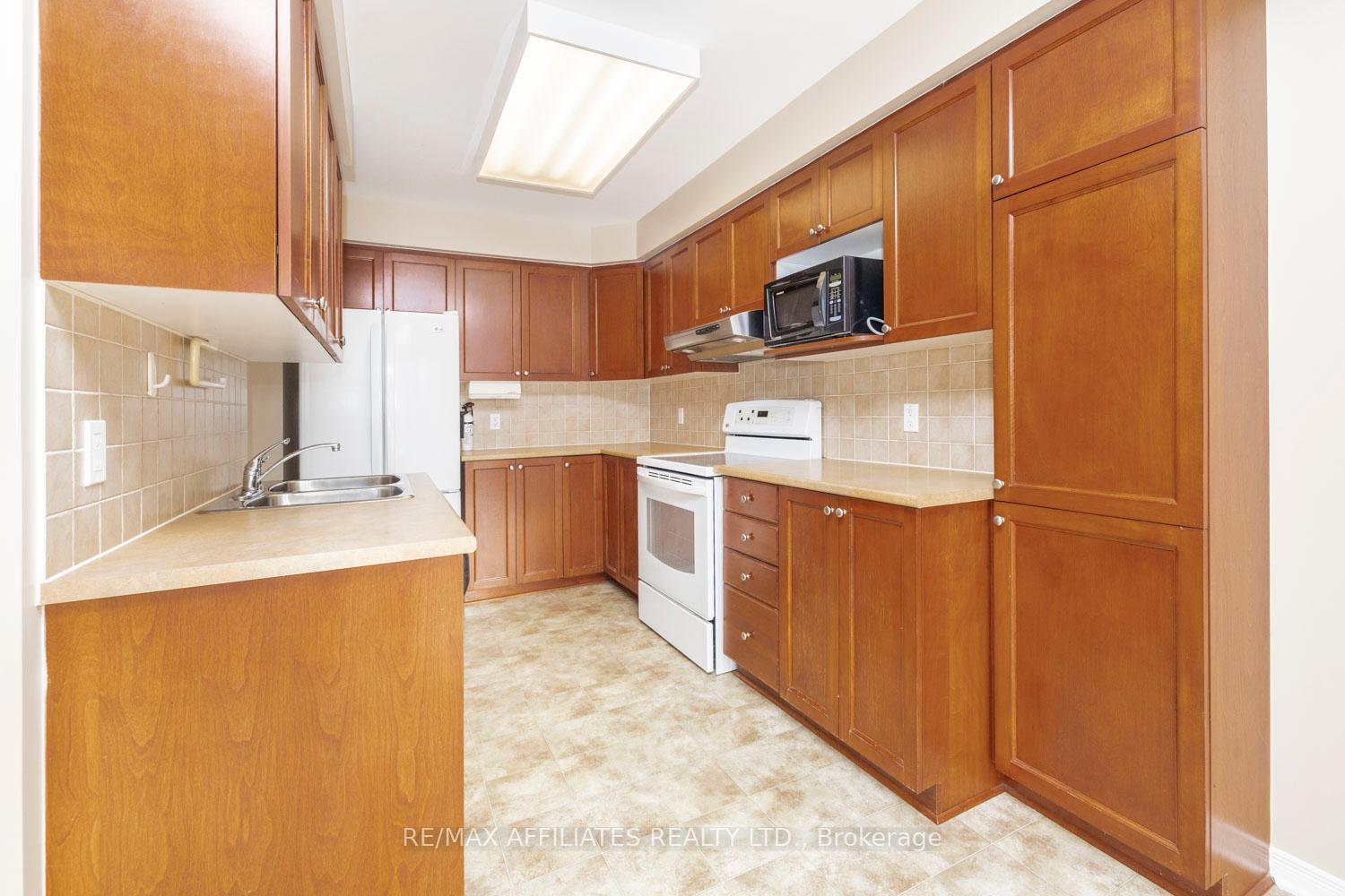Photo 15 of 306 Berrigan Drive, Ottawa, Barrhaven - Longfields — HOMEH