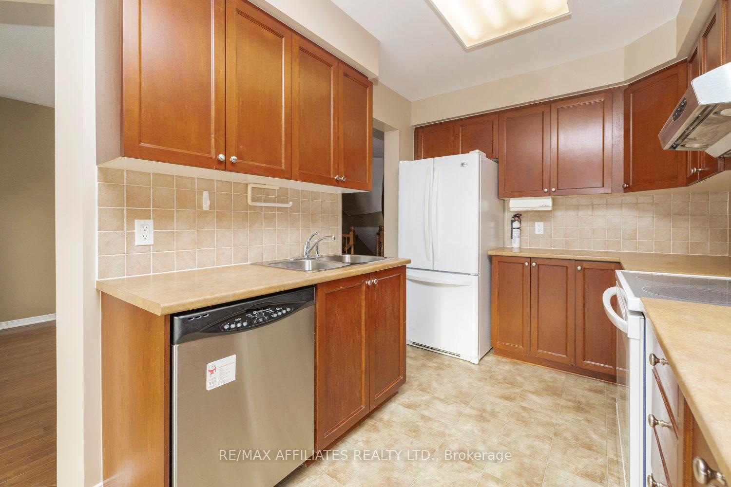 Photo 16 of 306 Berrigan Drive, Ottawa, Barrhaven - Longfields — HOMEH