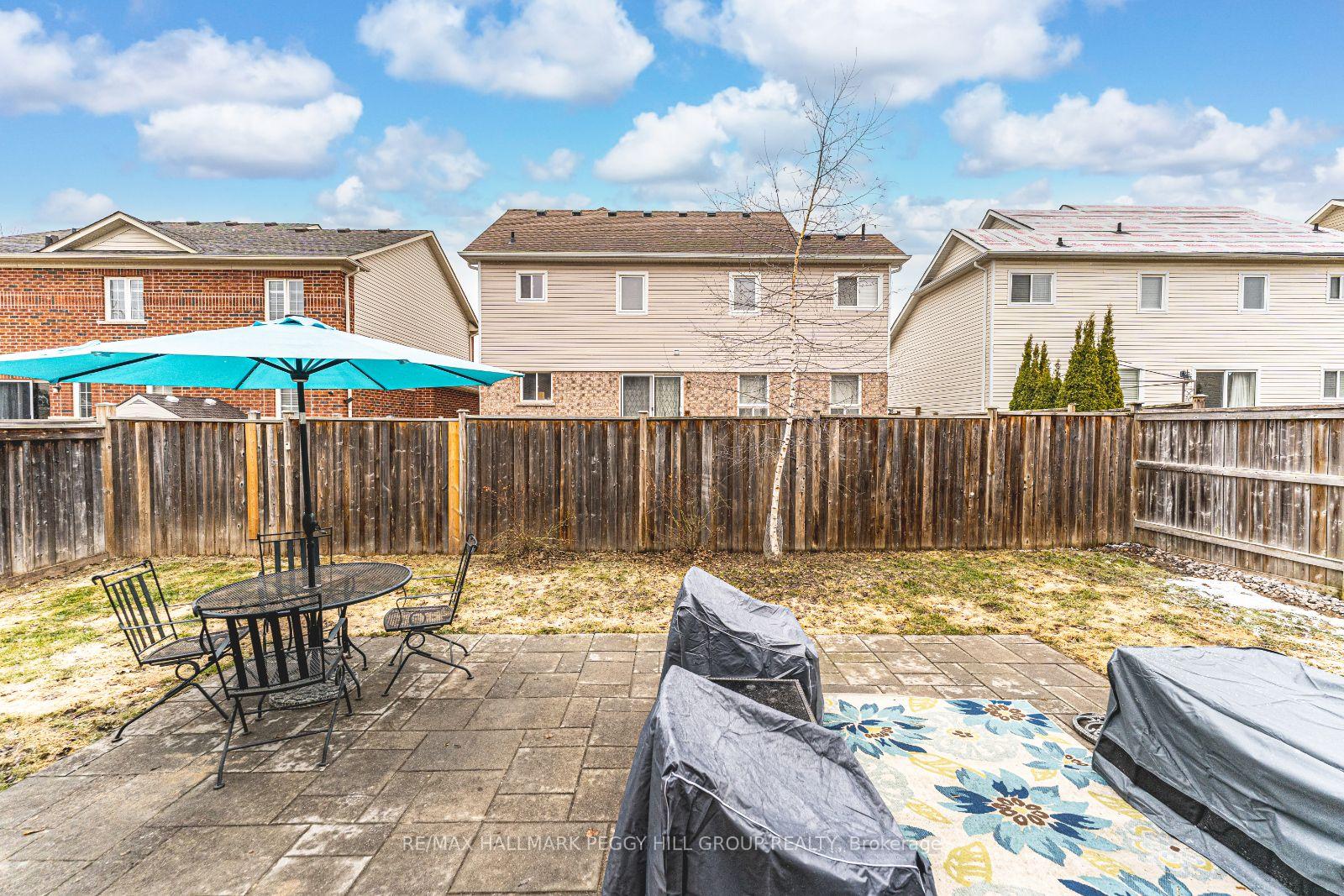 Photo 16 of 51 Maple Crown Terrace, Barrie, Innis-Shore — HOMEH