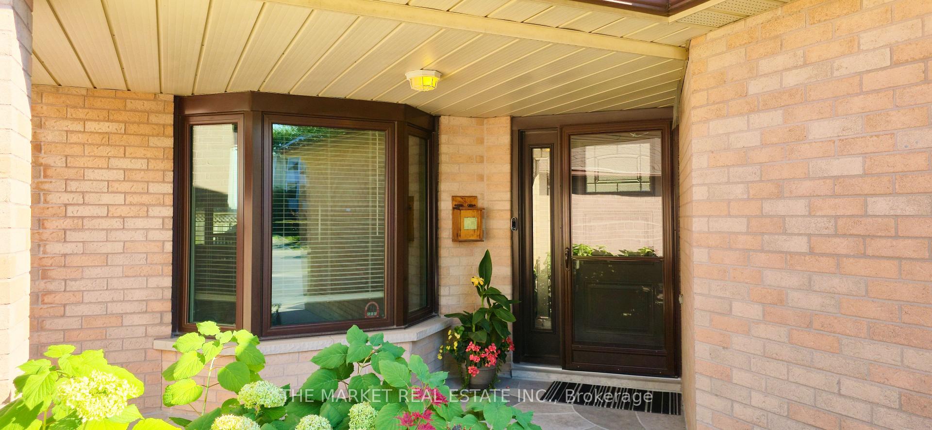 Photo 3 of 233 Acadia Drive, Hamilton, Butler — HOMEH