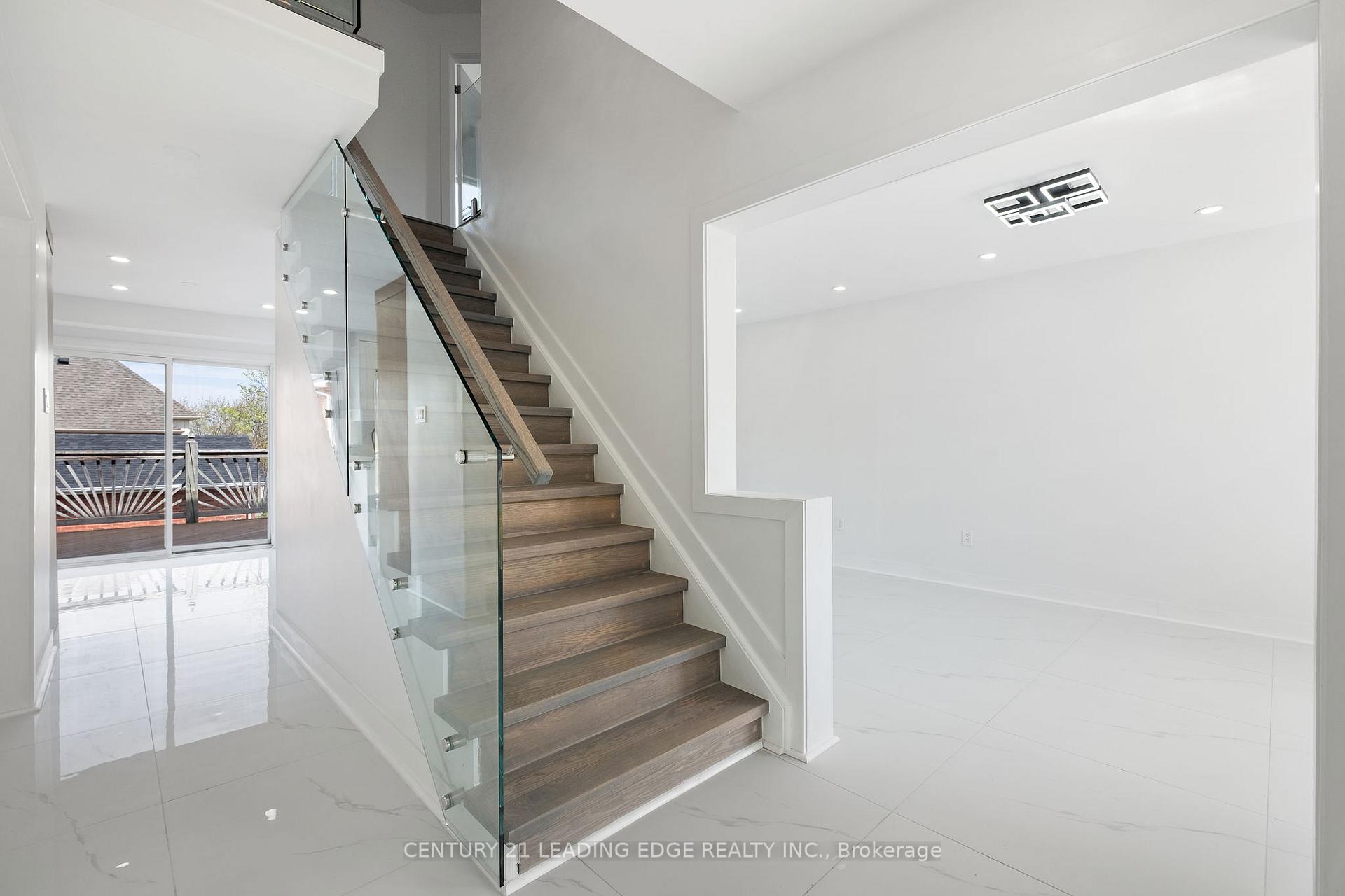 Photo 3 of 88 Bonny Meadows Drive, Aurora, Aurora Highlands — HOMEH