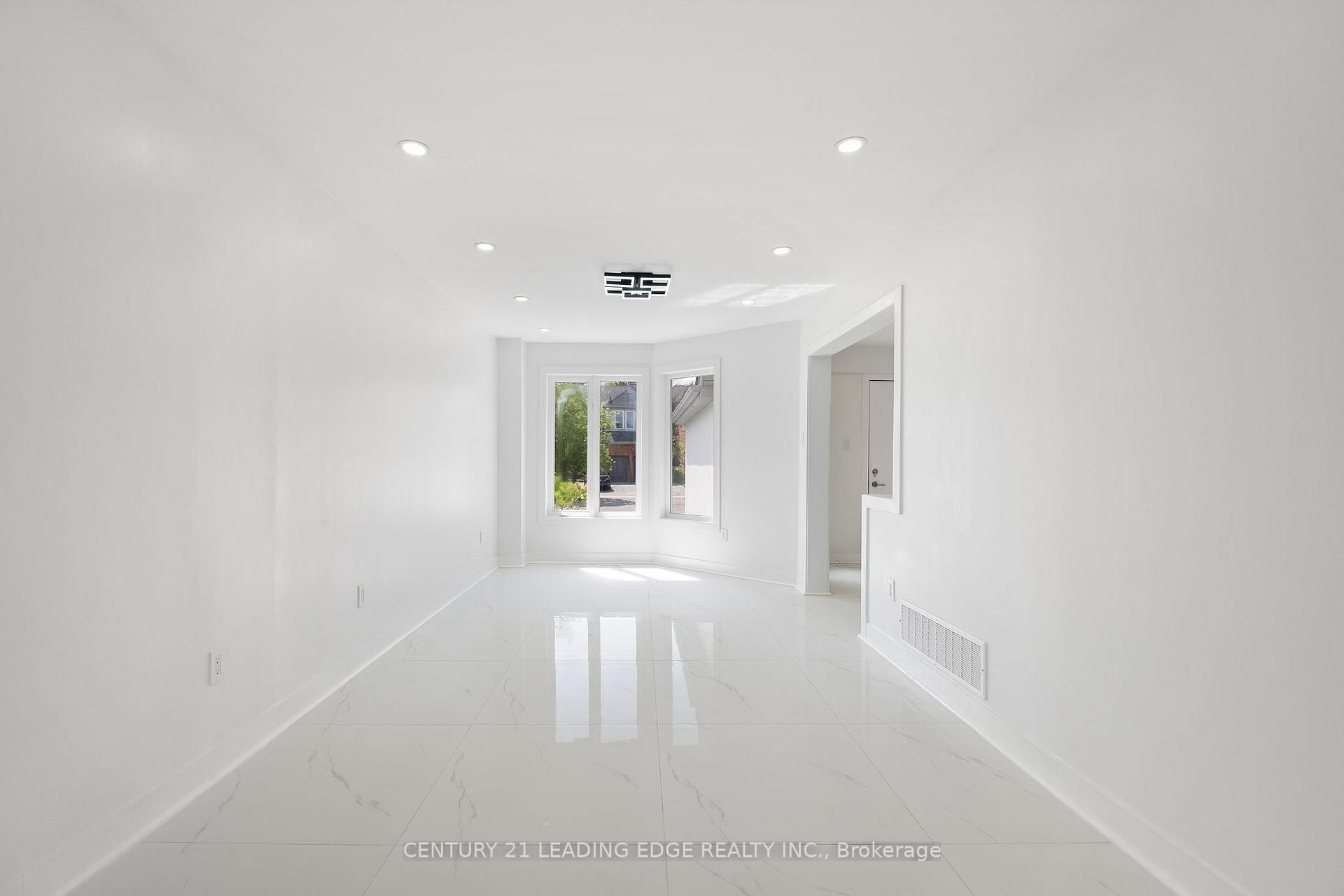 Photo 5 of 88 Bonny Meadows Drive, Aurora, Aurora Highlands — HOMEH