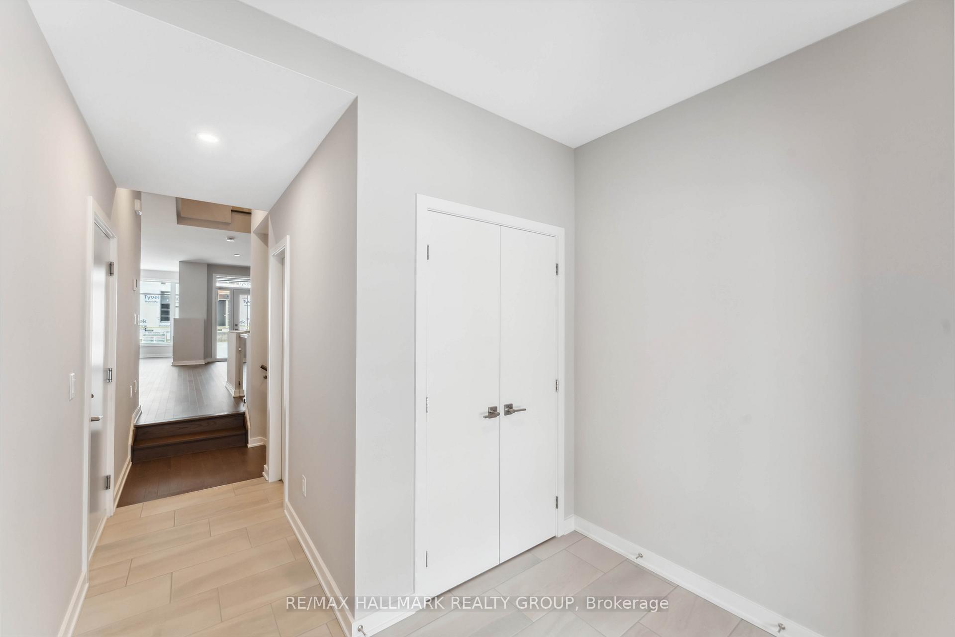 Photo 5 of 743 Acai Way, Ottawa, Riverside South/Gloucester Glen — HOMEH