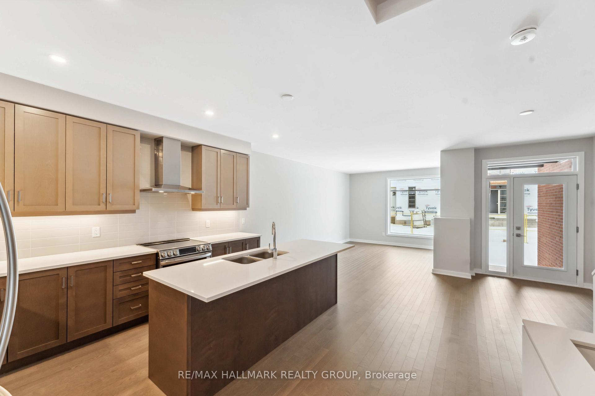 Photo 3 of 743 Acai Way, Ottawa, Riverside South/Gloucester Glen — HOMEH