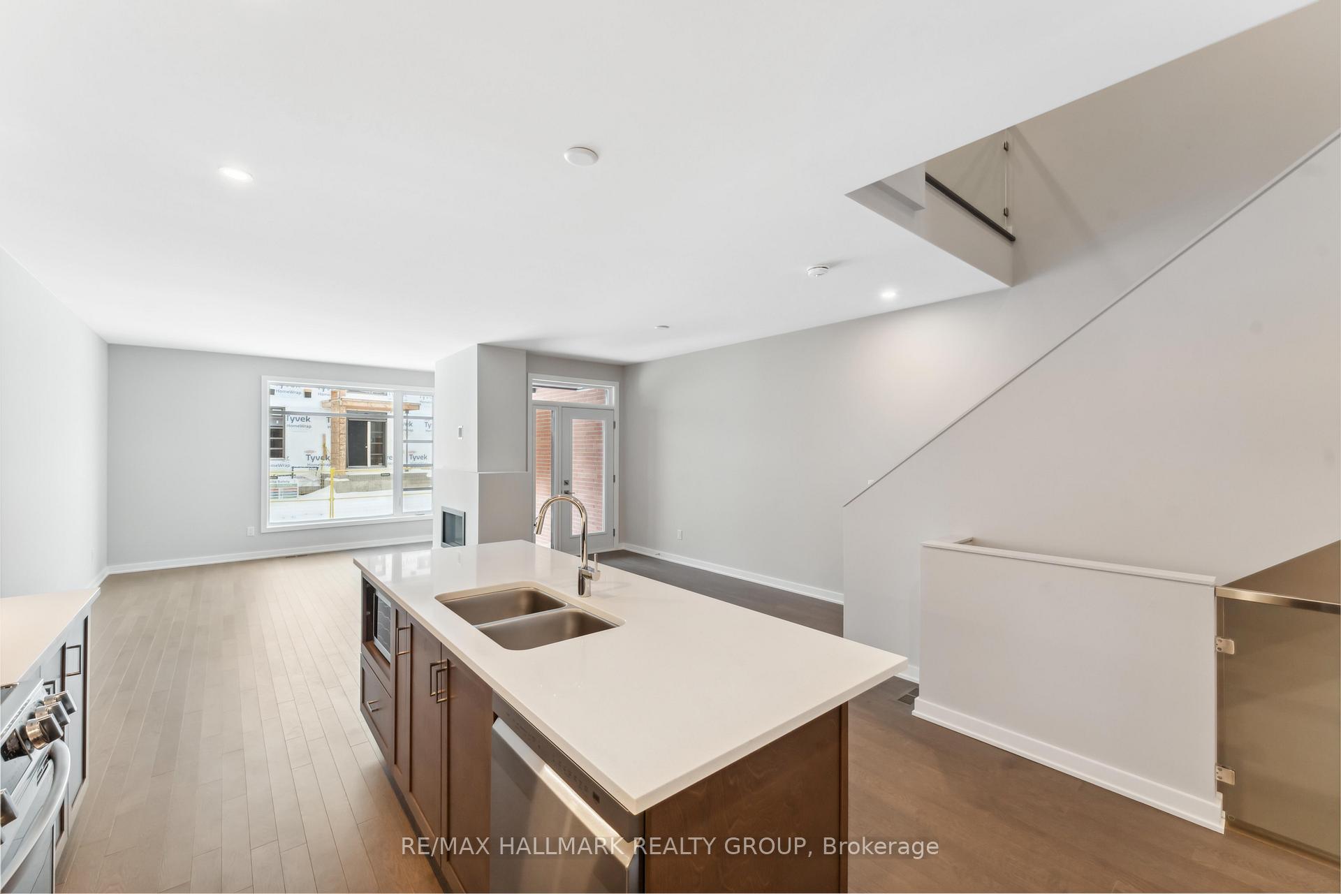 Photo 9 of 743 Acai Way, Ottawa, Riverside South/Gloucester Glen — HOMEH