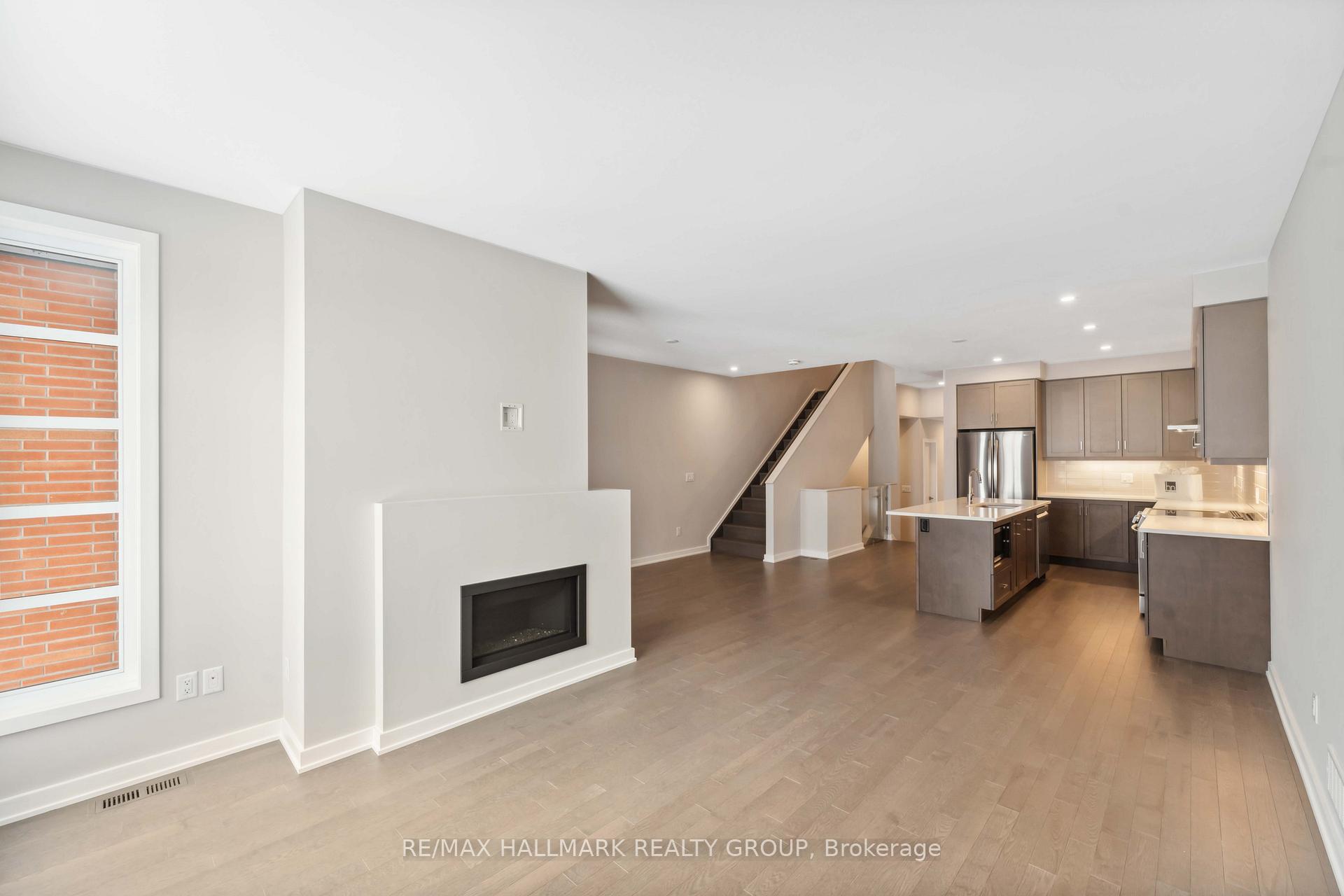 Photo 11 of 743 Acai Way, Ottawa, Riverside South/Gloucester Glen — HOMEH