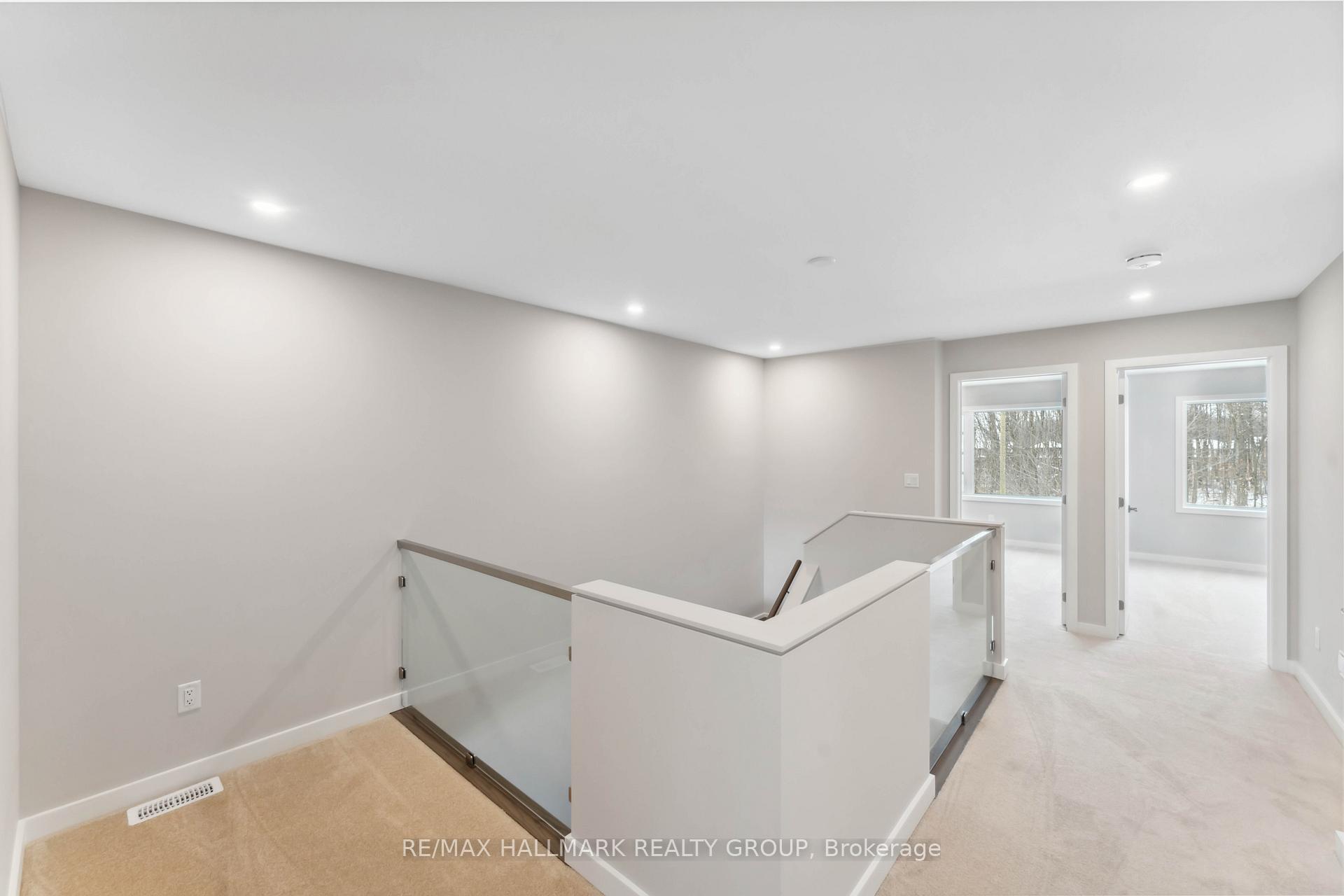 Photo 15 of 743 Acai Way, Ottawa, Riverside South/Gloucester Glen — HOMEH